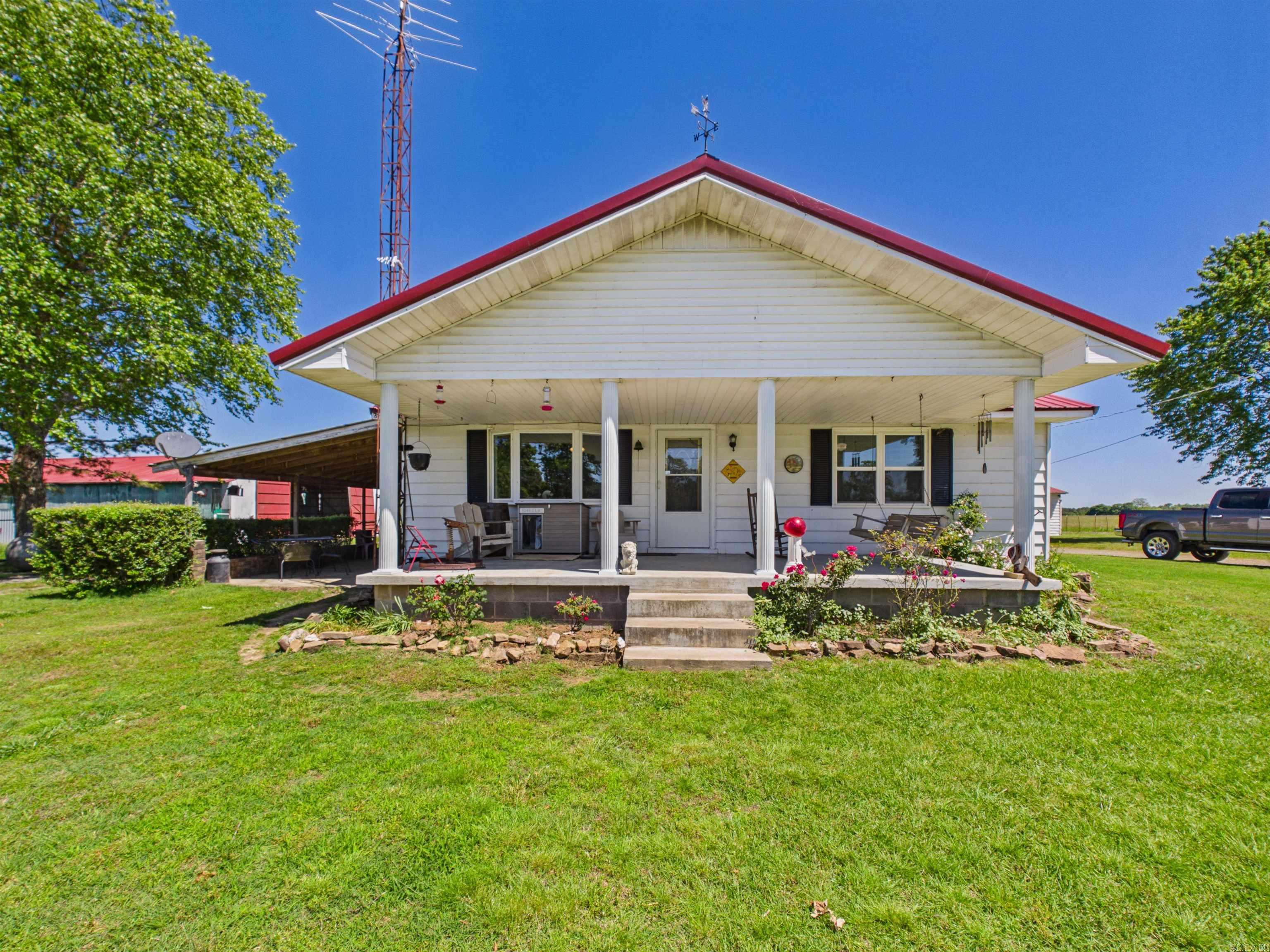 6637 Highway 9 Property Photo 1
