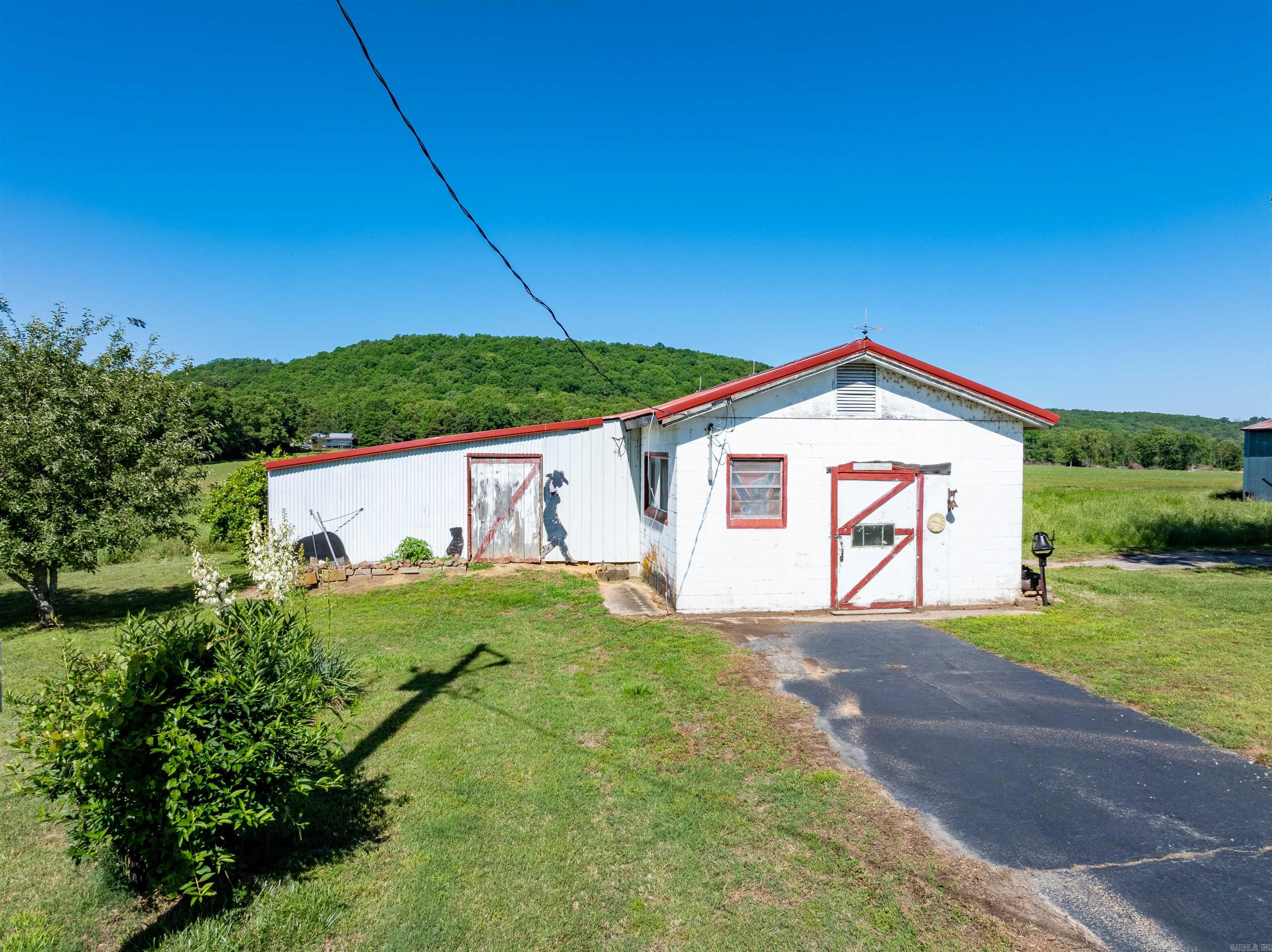 6637 Highway 9 Property Photo 10