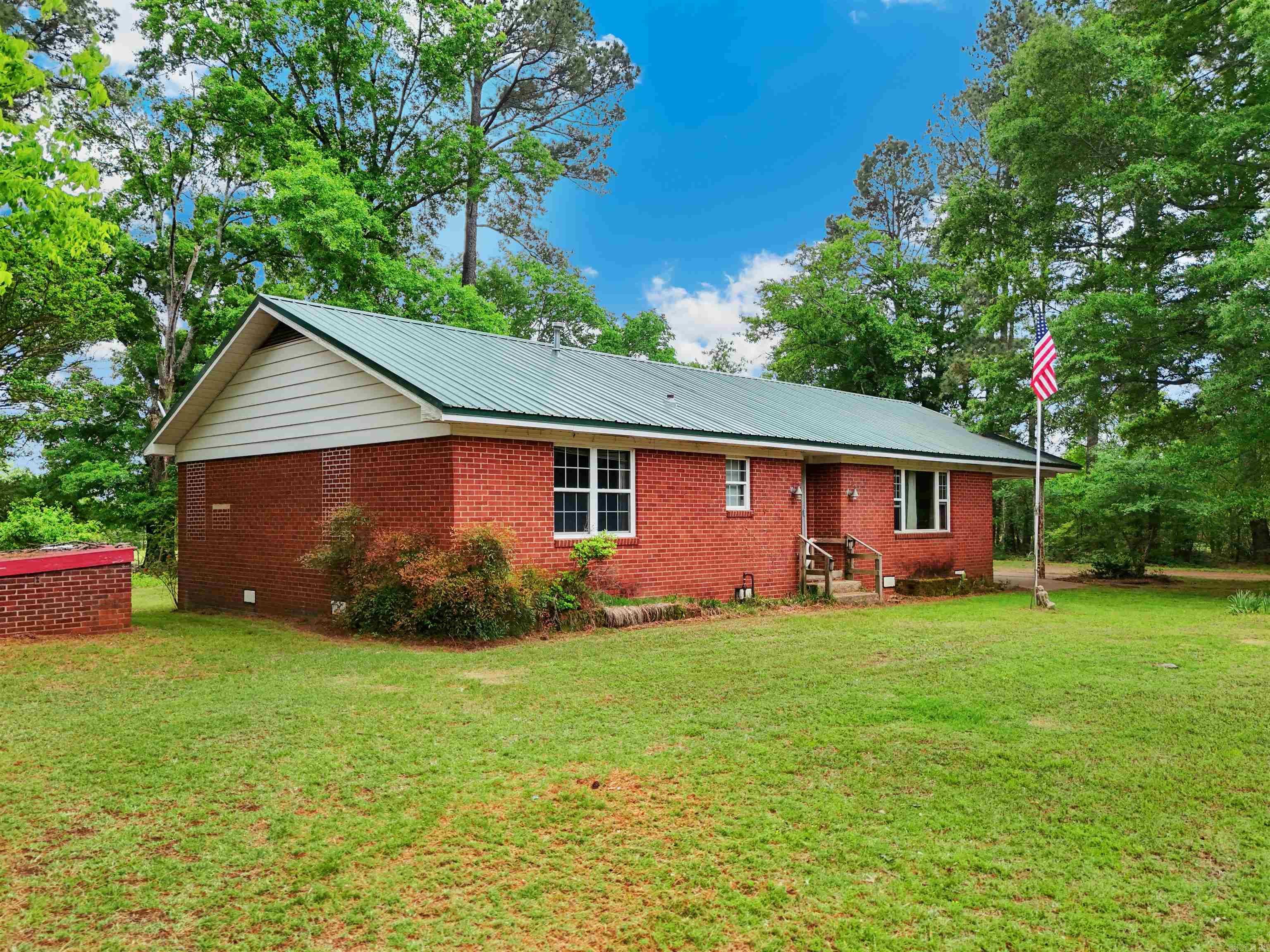 1402 36 Highway Property Photo 25