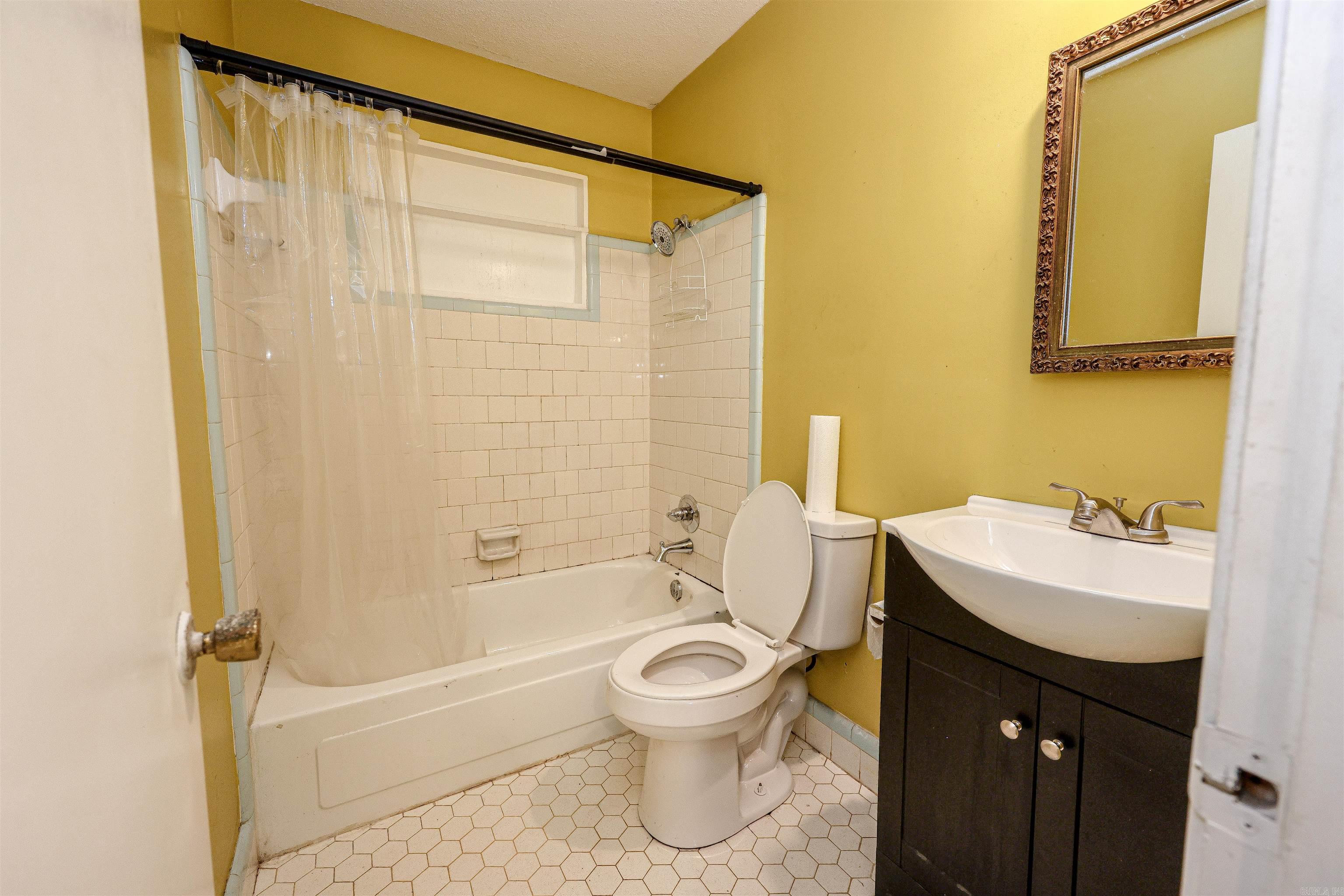 5020 Lynn Lane Property Photo 15