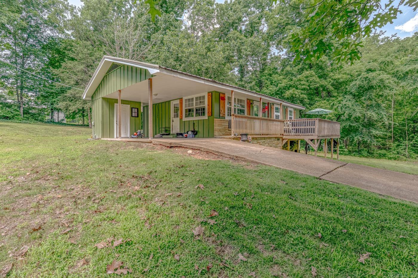 407 Dove Ln Property Photo 3