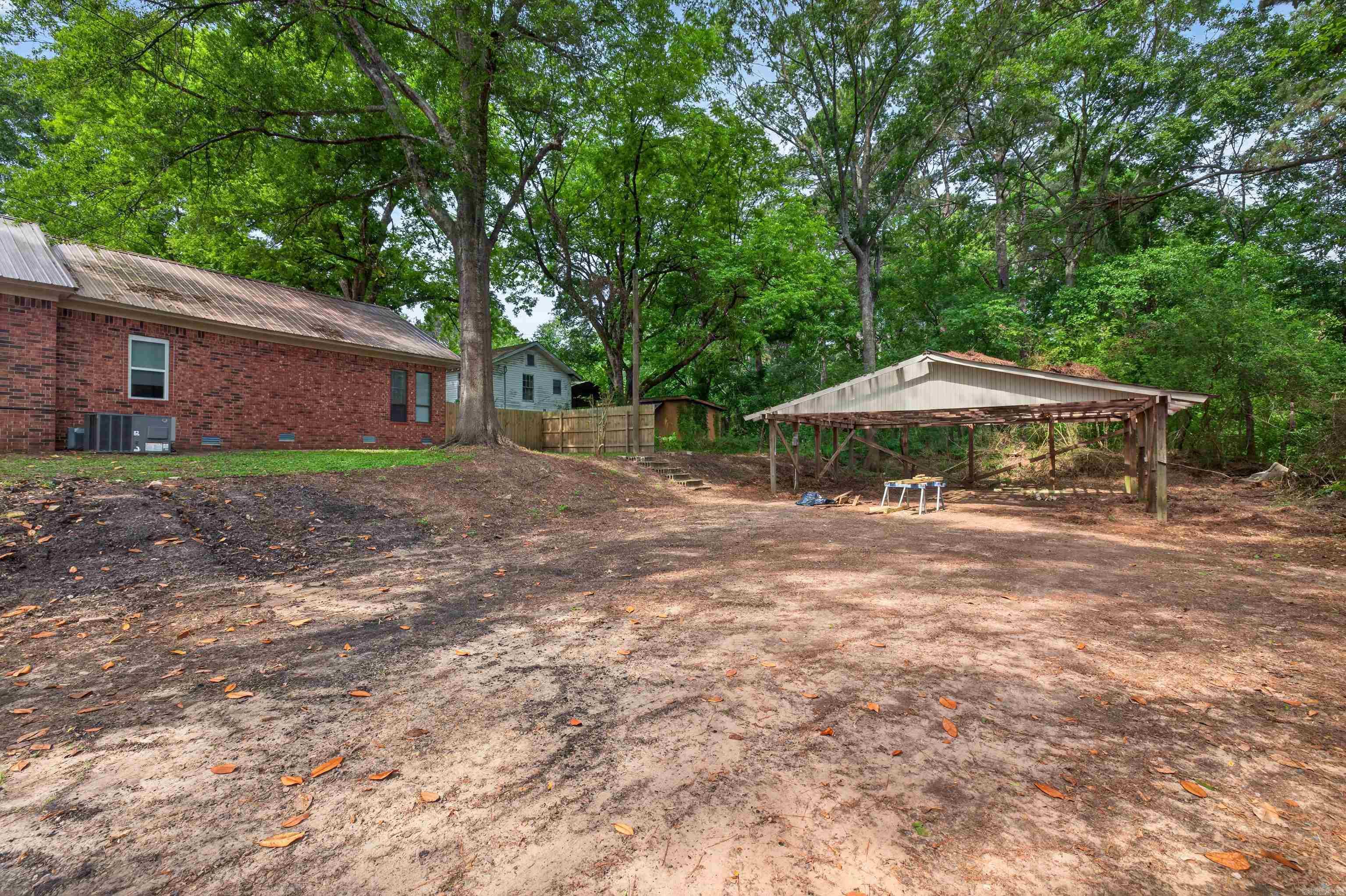 527 S 14th Street Property Photo 6