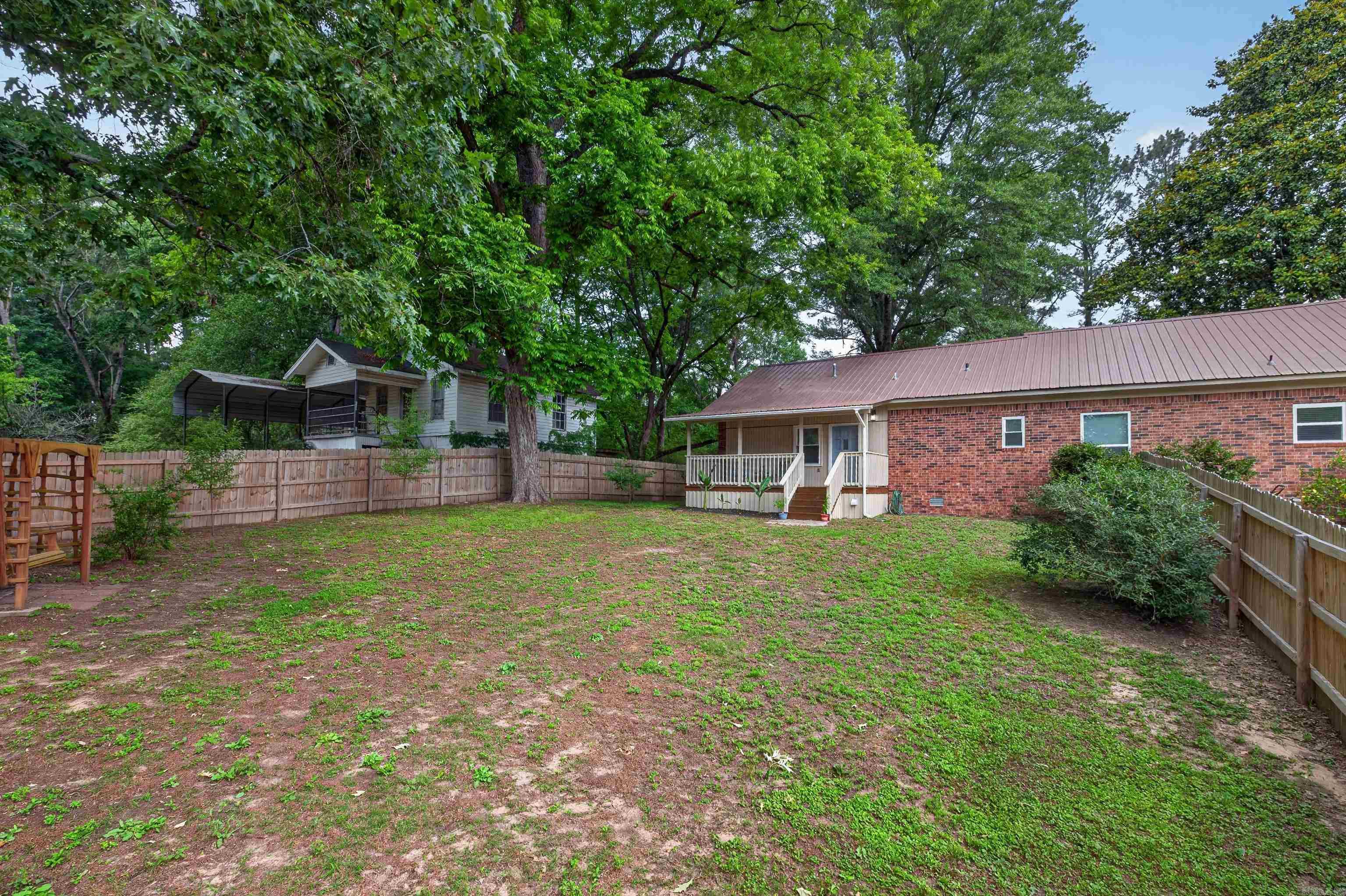 527 S 14th Street Property Photo 41