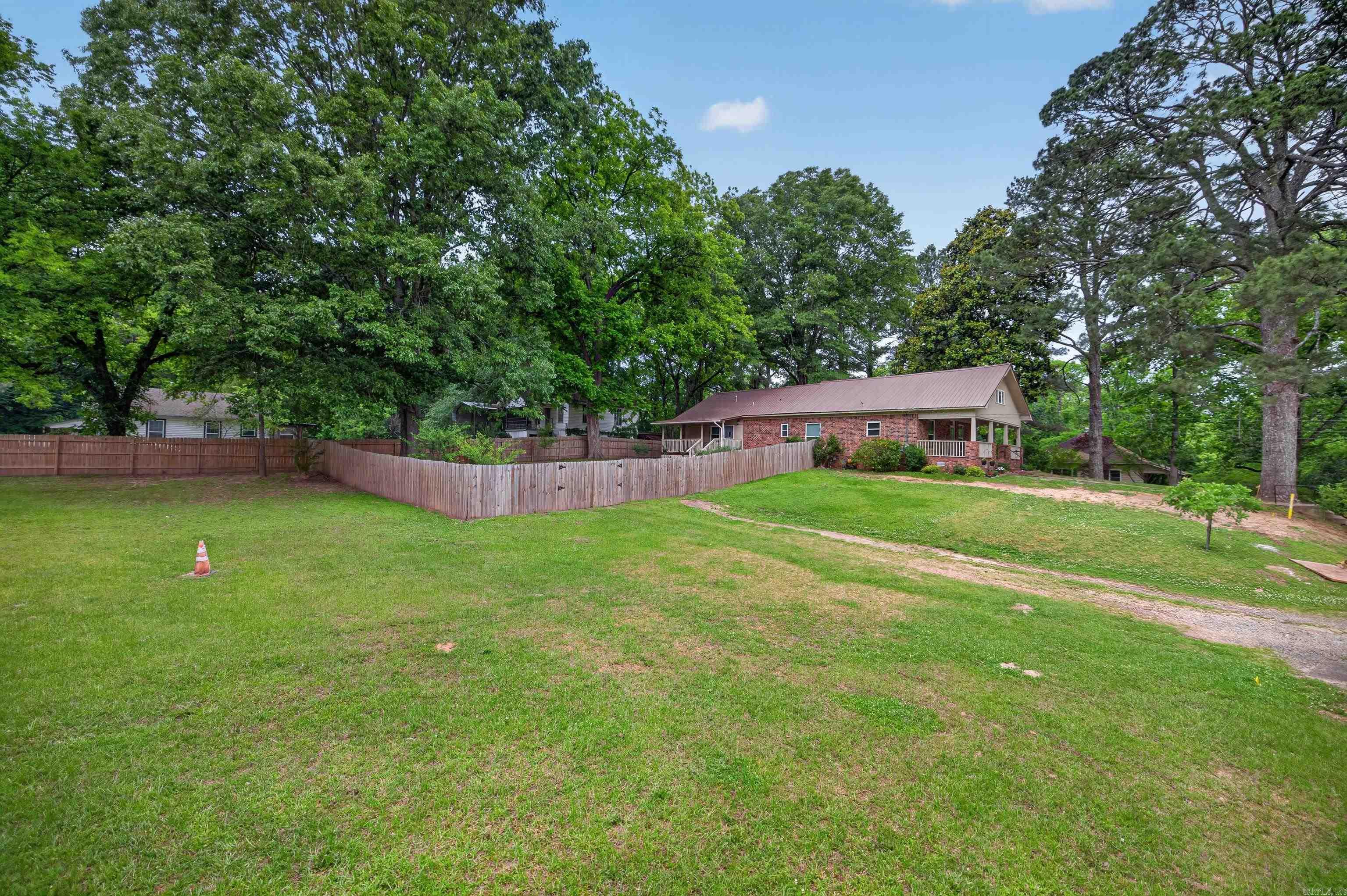 527 S 14th Street Property Photo 44