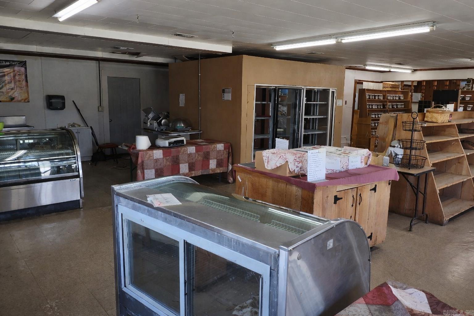 3040 N 65 Highway Property Photo 10