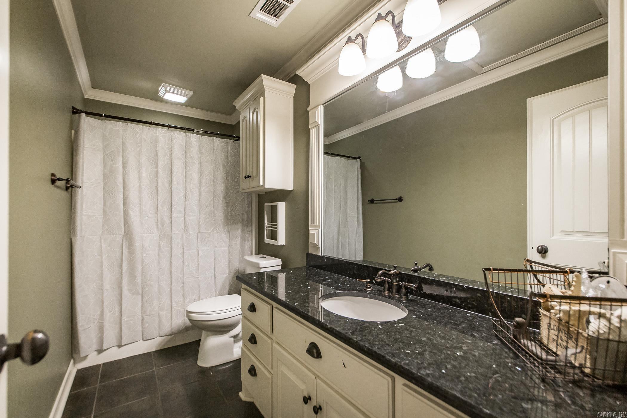 1916 Oakbrook Drive Property Photo 21