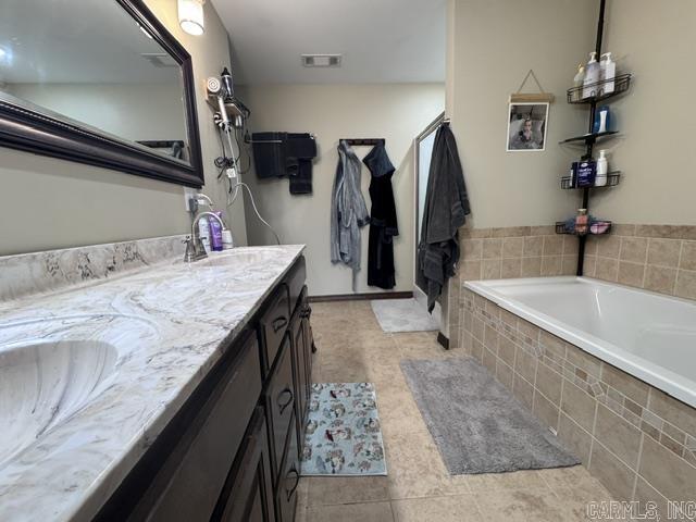 711 E Red Barn Road Property Photo 10