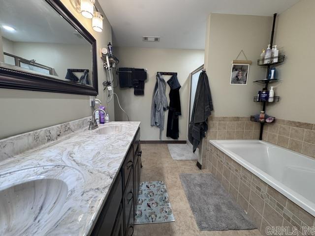 711 E Red Barn Road Property Photo 12