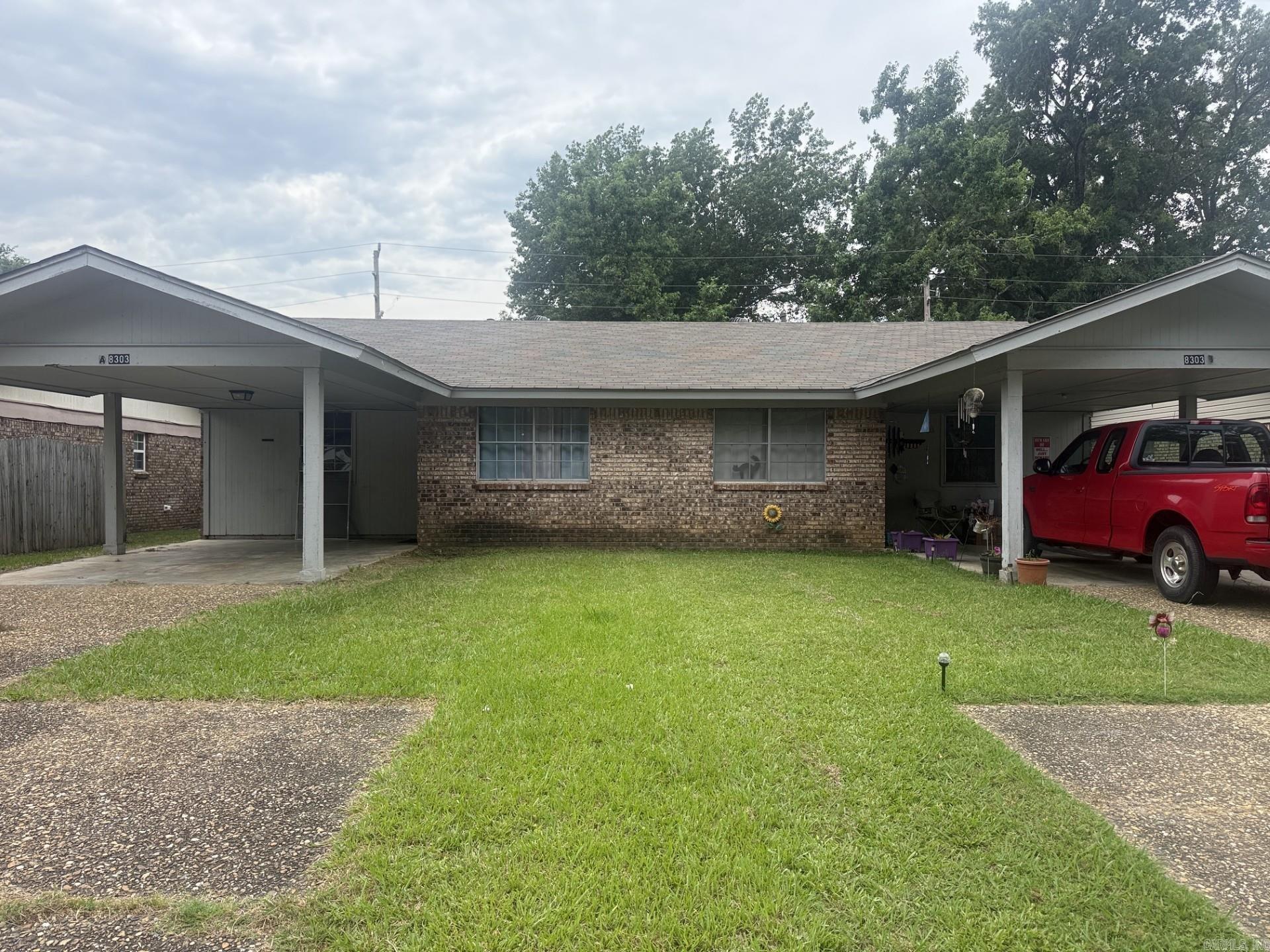 8303 E Woodview Drive Property Photo 1