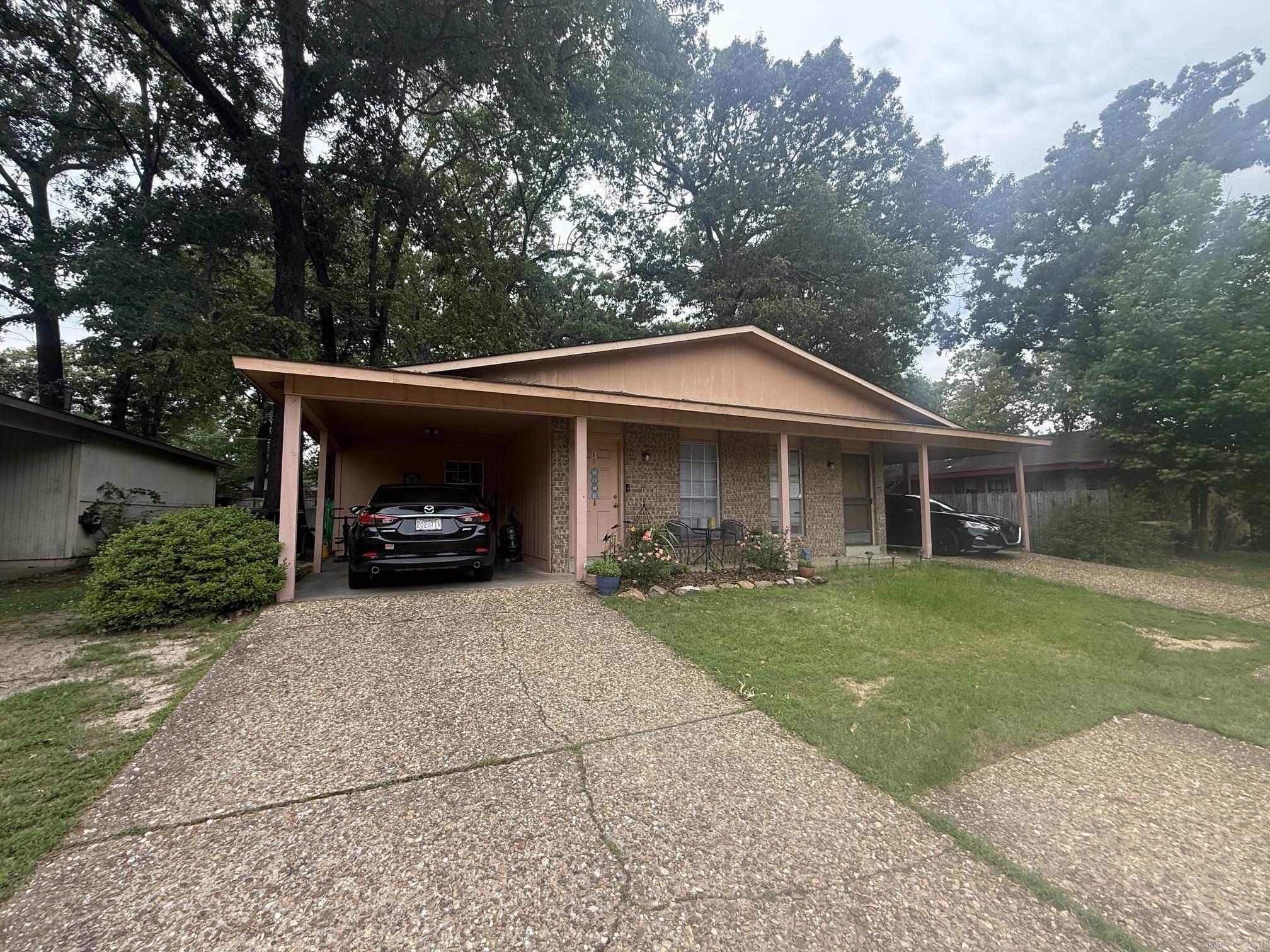 8403 E Woodview Drive Property Photo 1