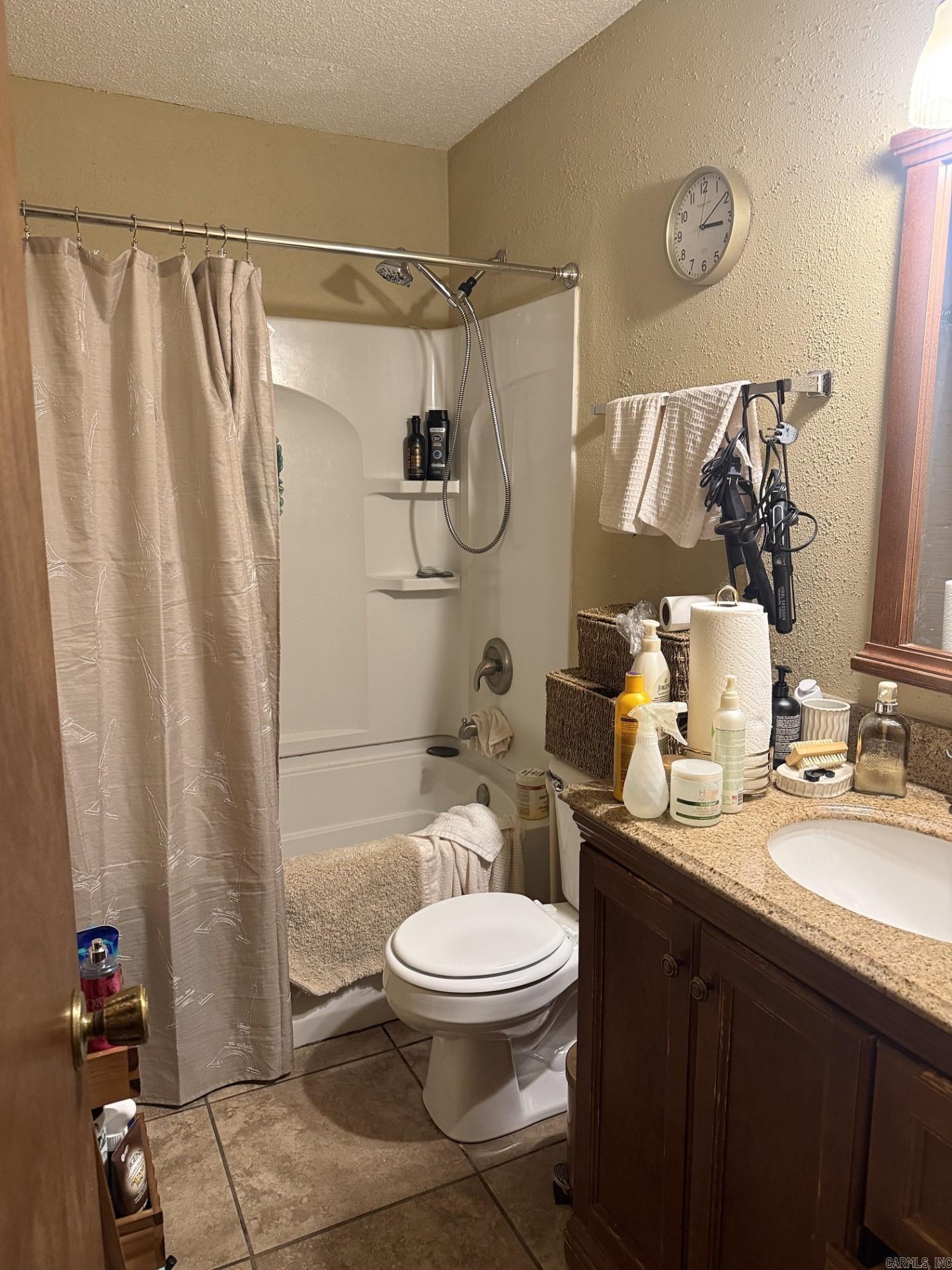 8403 E Woodview Drive Property Photo 5