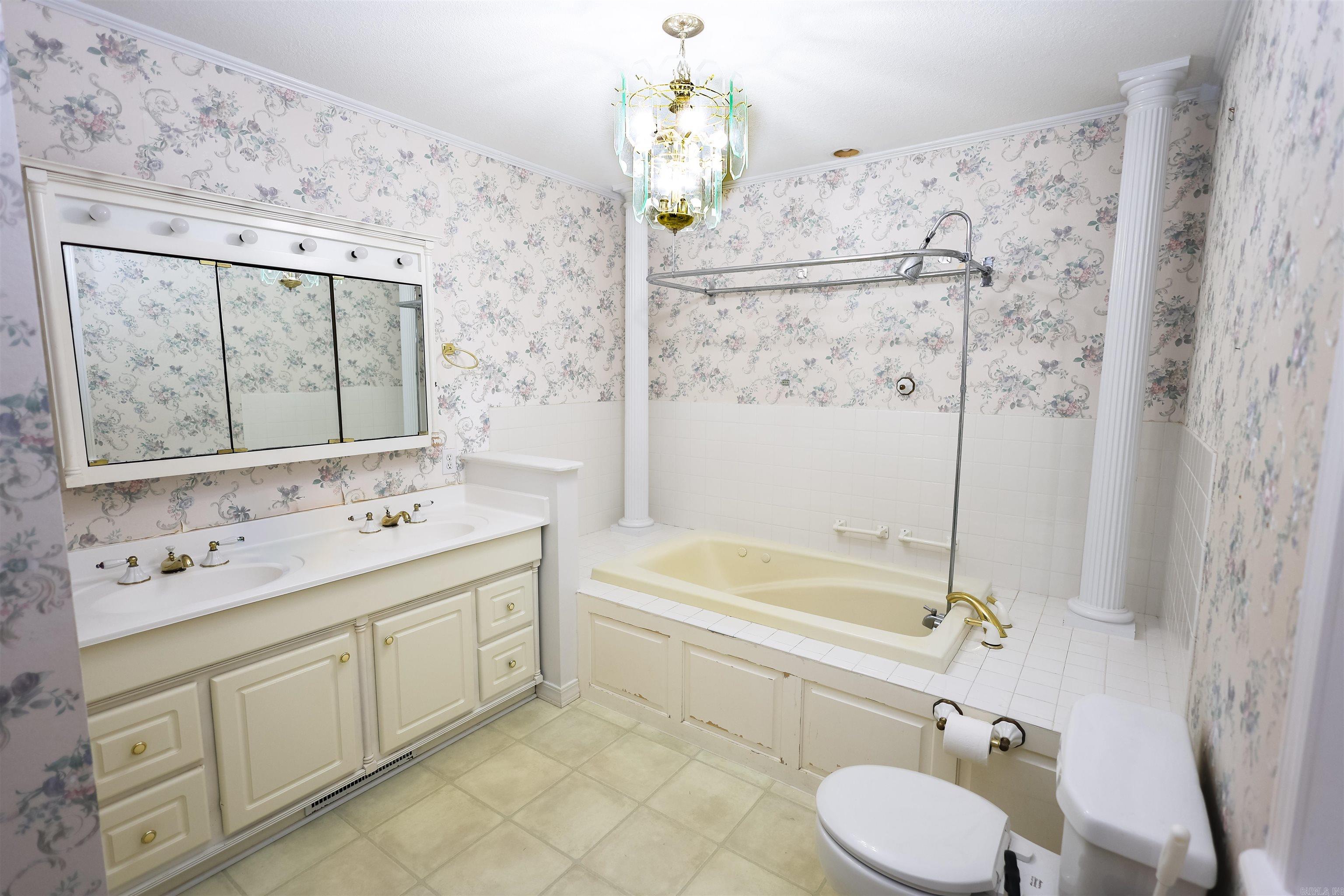 221 Perry Street Property Photo 13