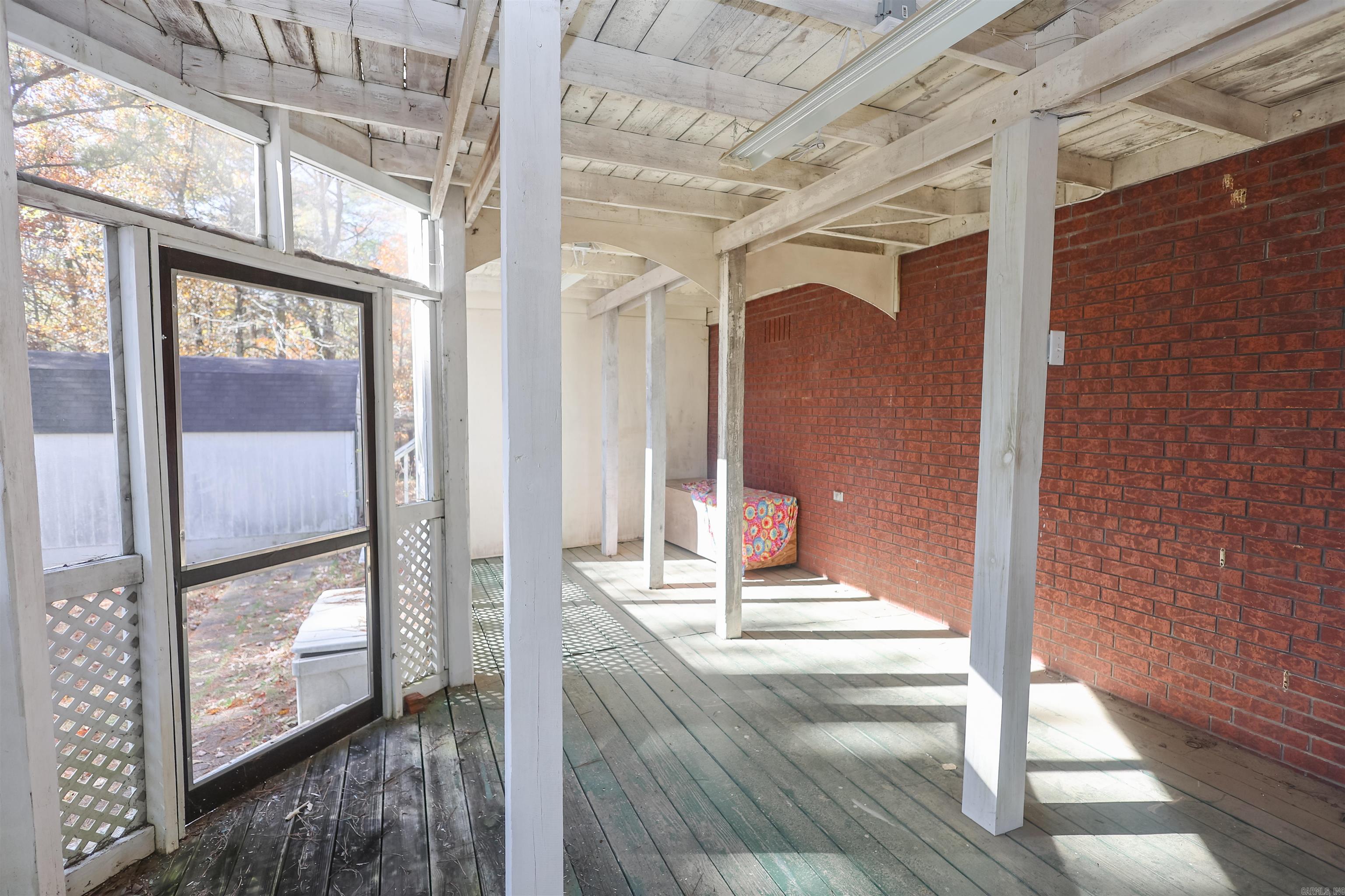 221 Perry Street Property Photo 22
