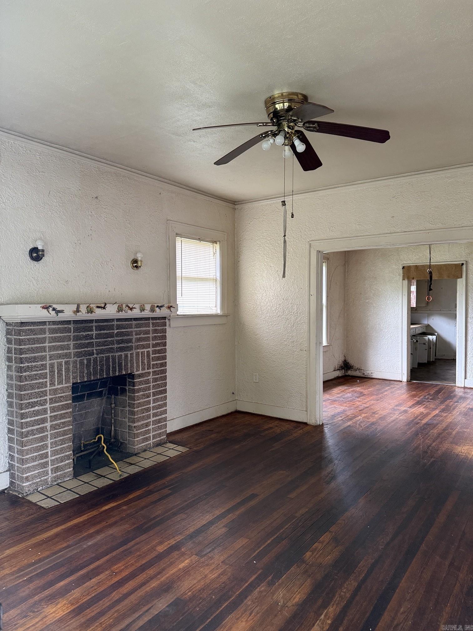 2315 Brown Street Property Photo 4