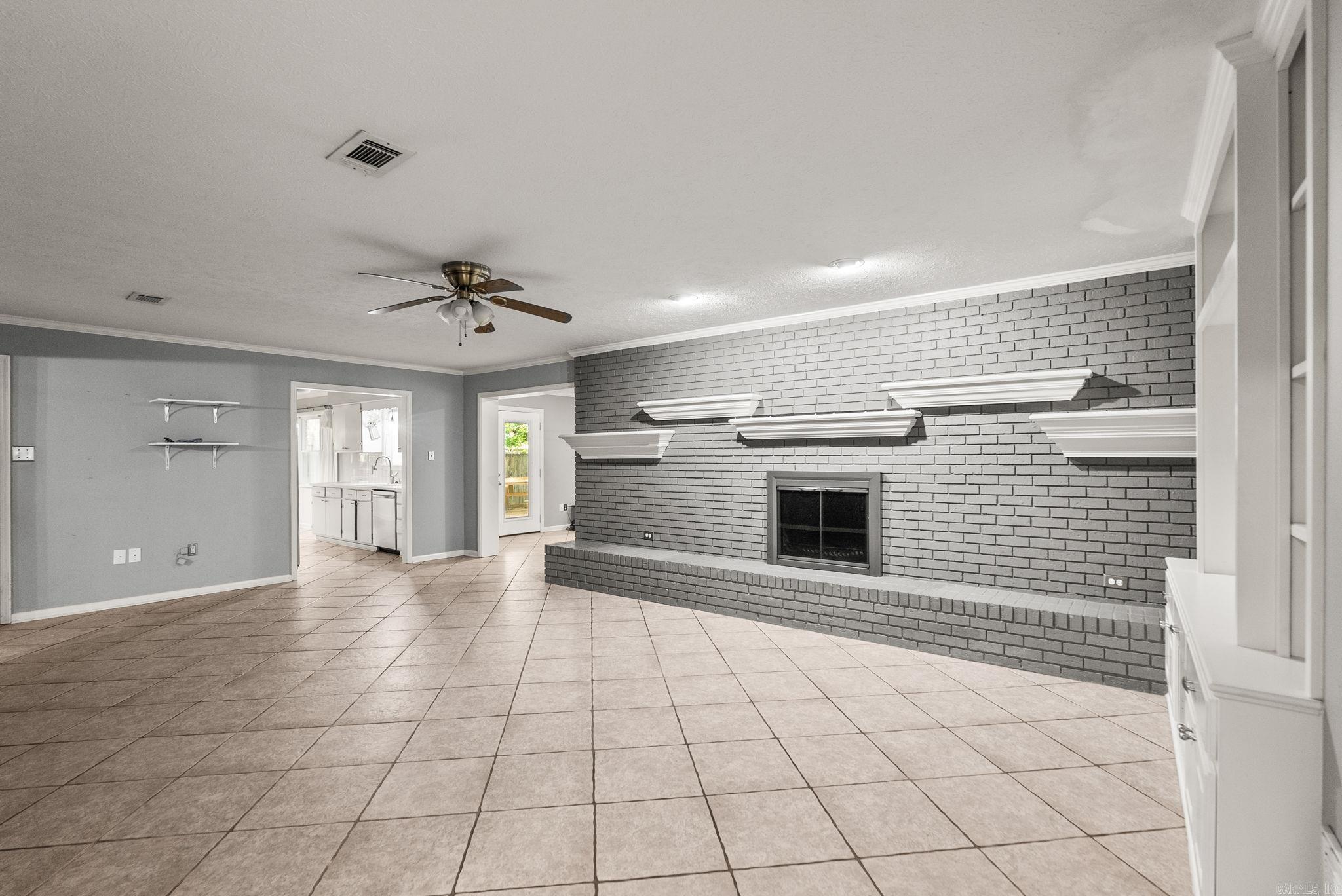 38 White Oak Dr Property Photo 5