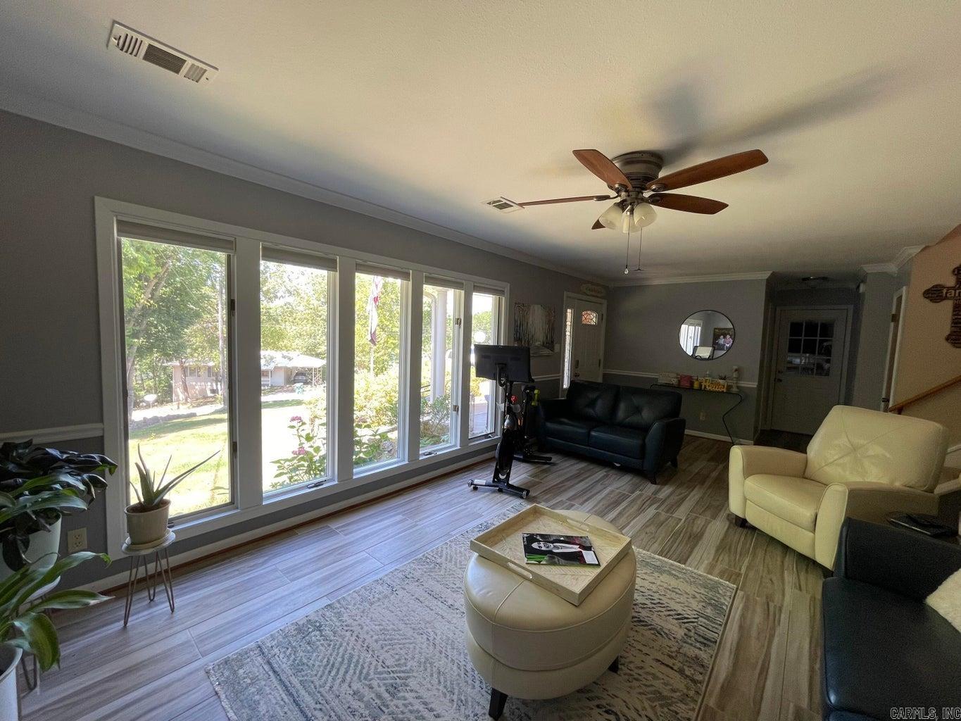 148 W Lakeshore Drive Property Photo 11