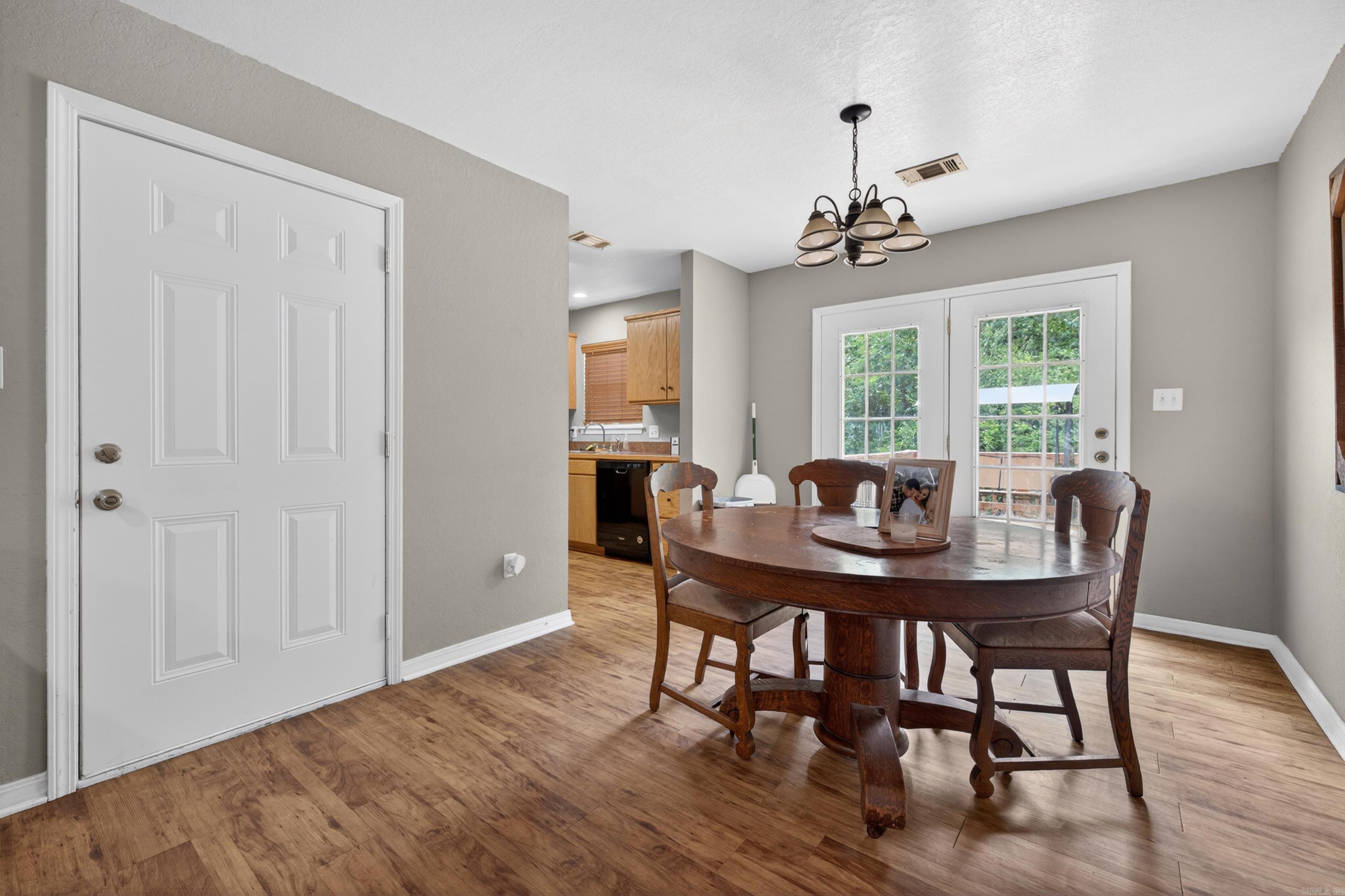 13 Foxwood Street Property Photo 5