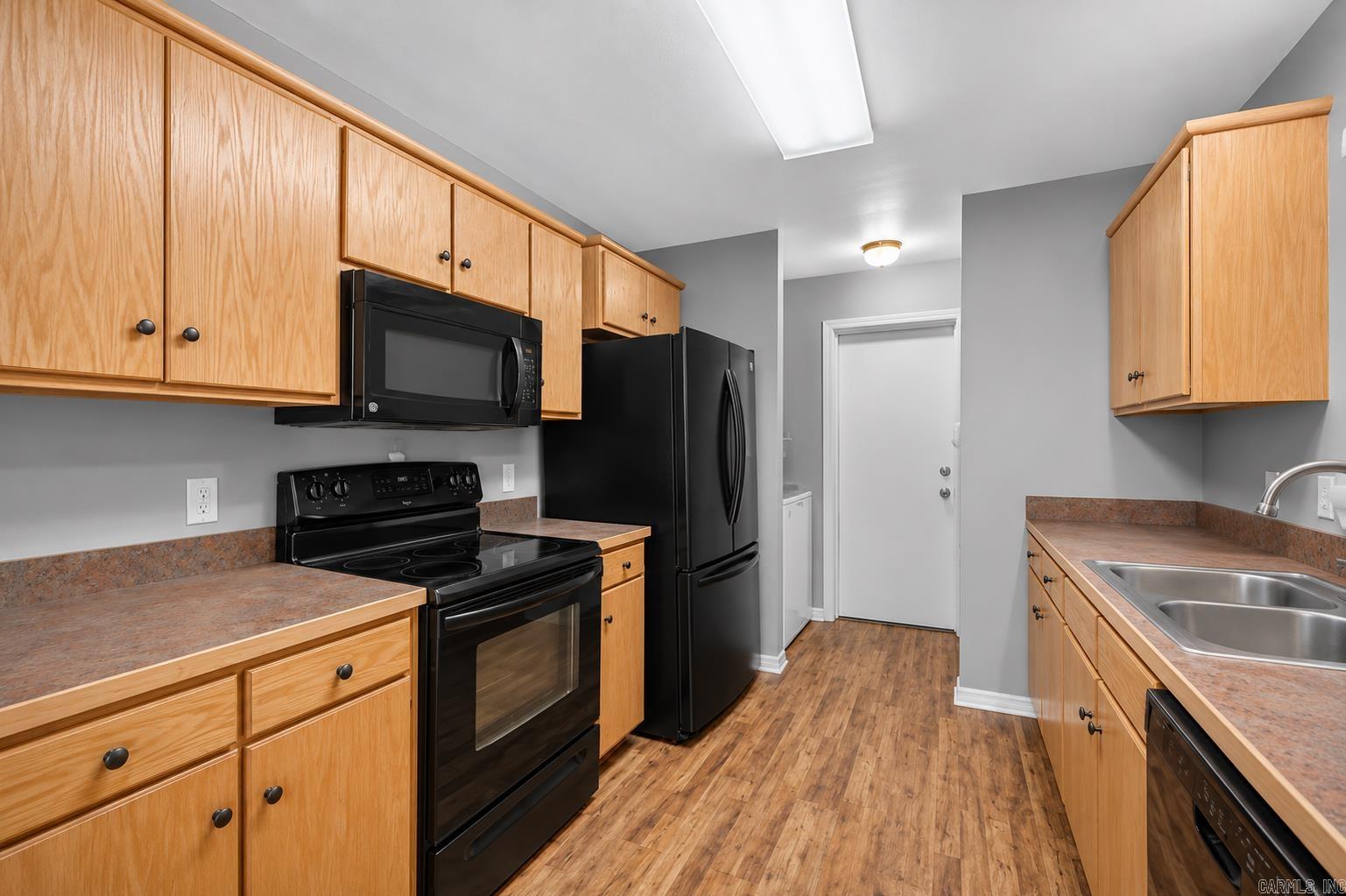 13 Foxwood Street Property Photo 6