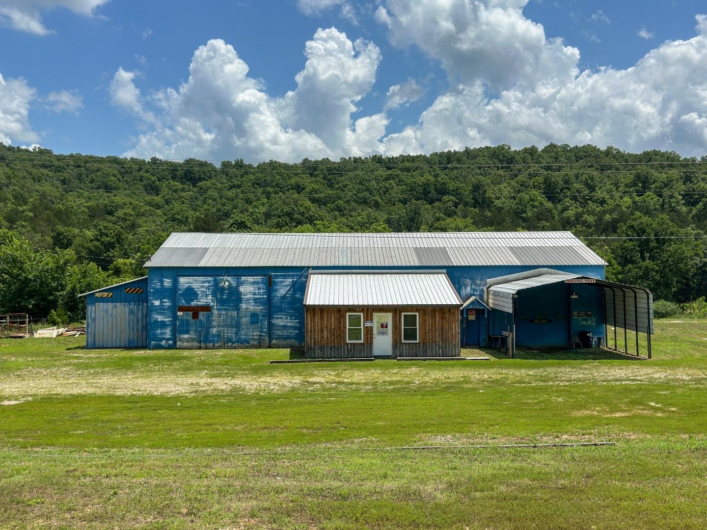 2275 Highway 63 Property Photo 1