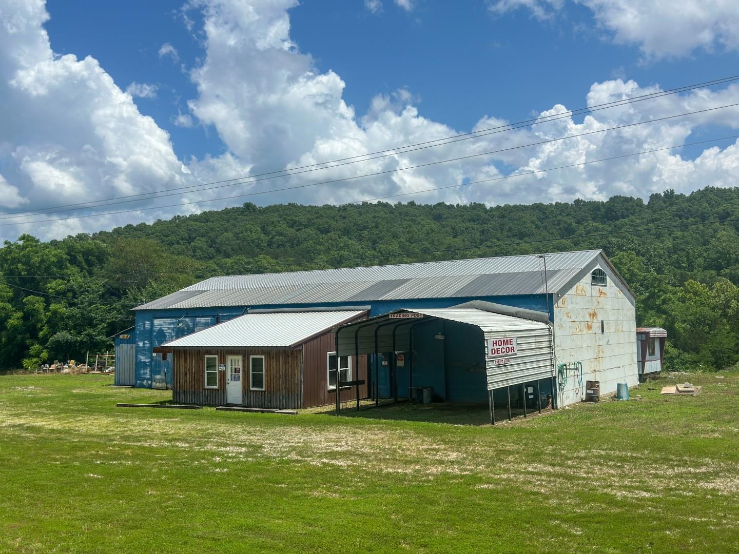 2275 Highway 63 Property Photo 5