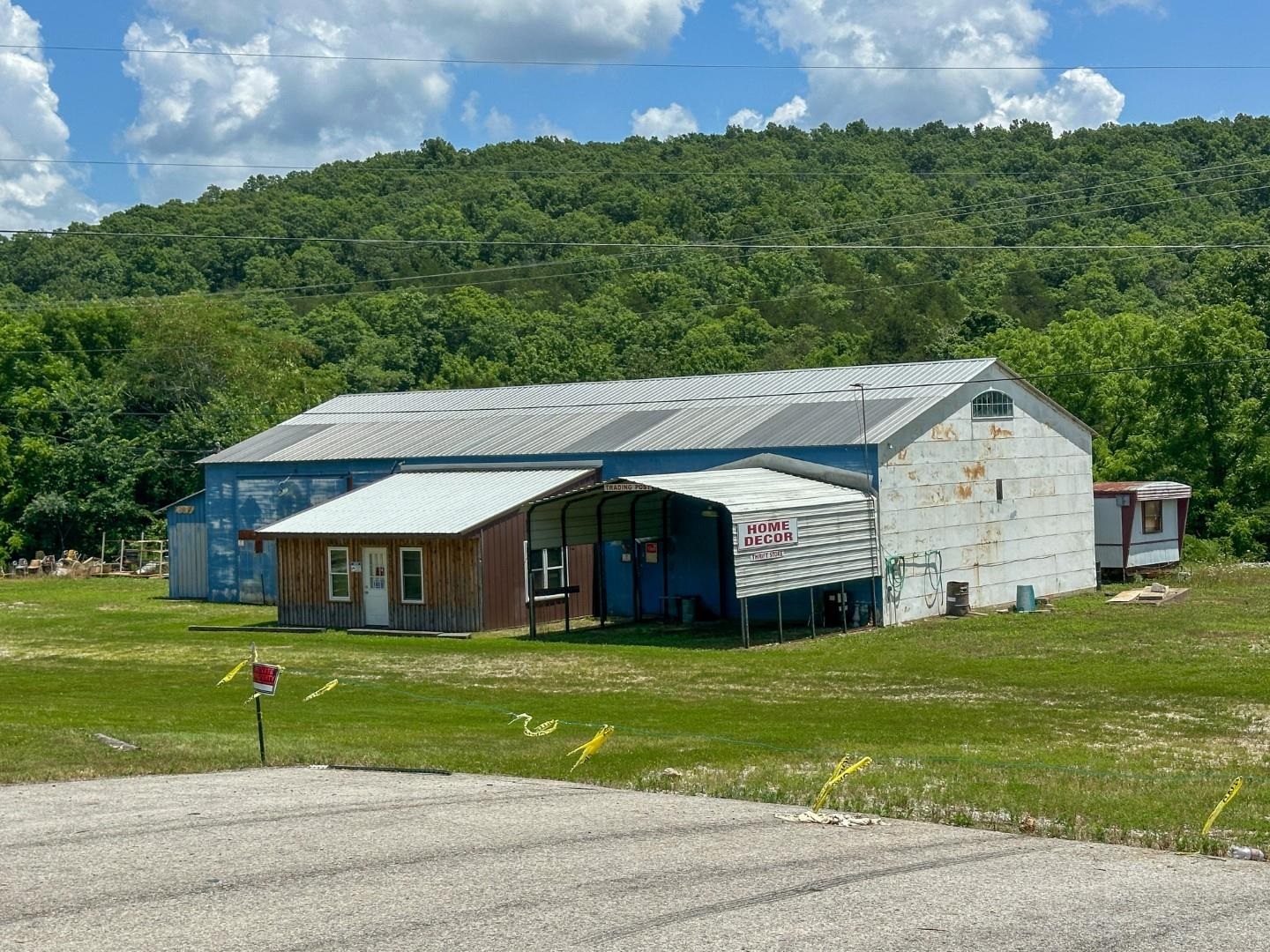2275 Highway 63 Property Photo 32