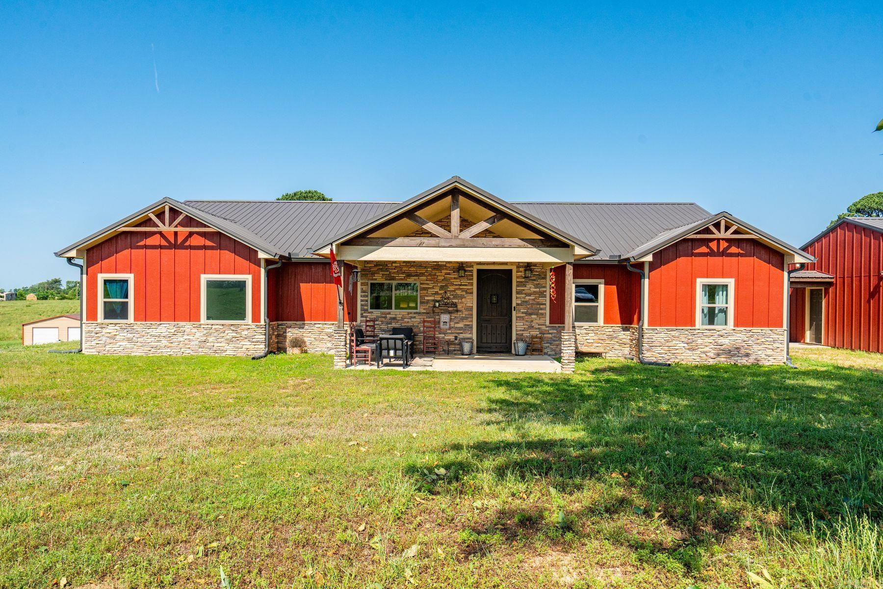 233 Cornbridge Lake Road Property Photo 3