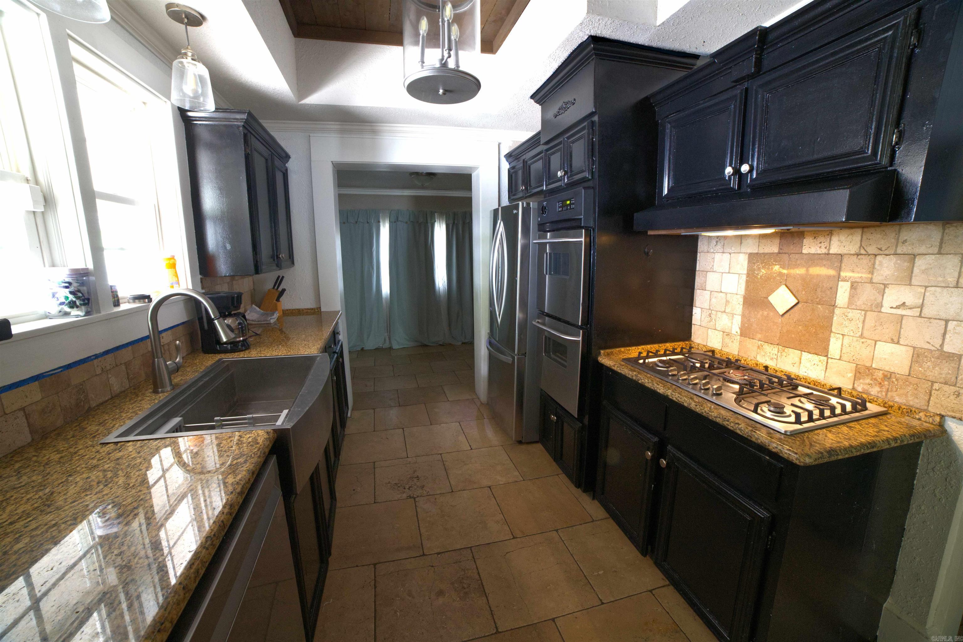 411 Pyburn Property Photo 10