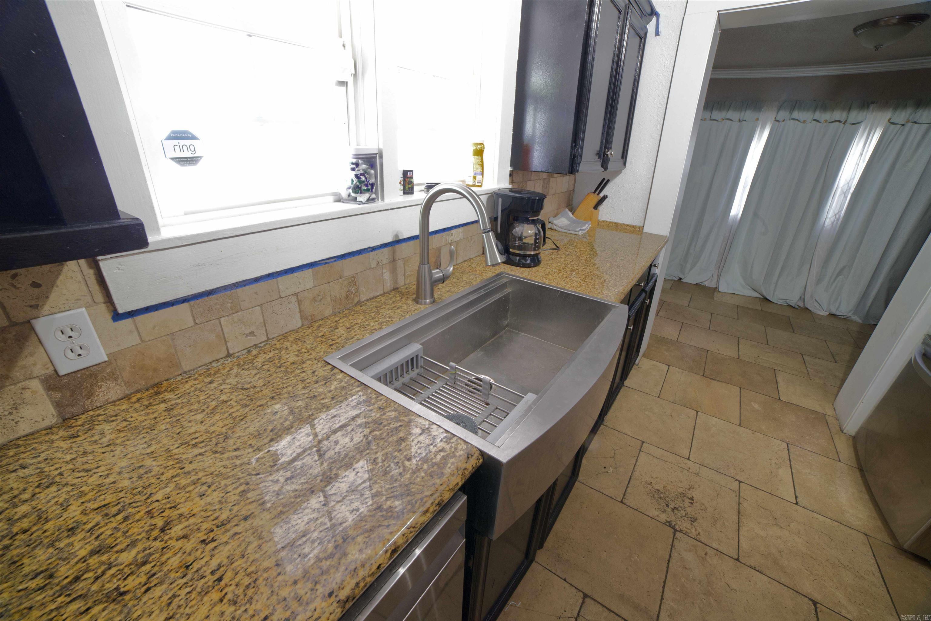 411 Pyburn Property Photo 12