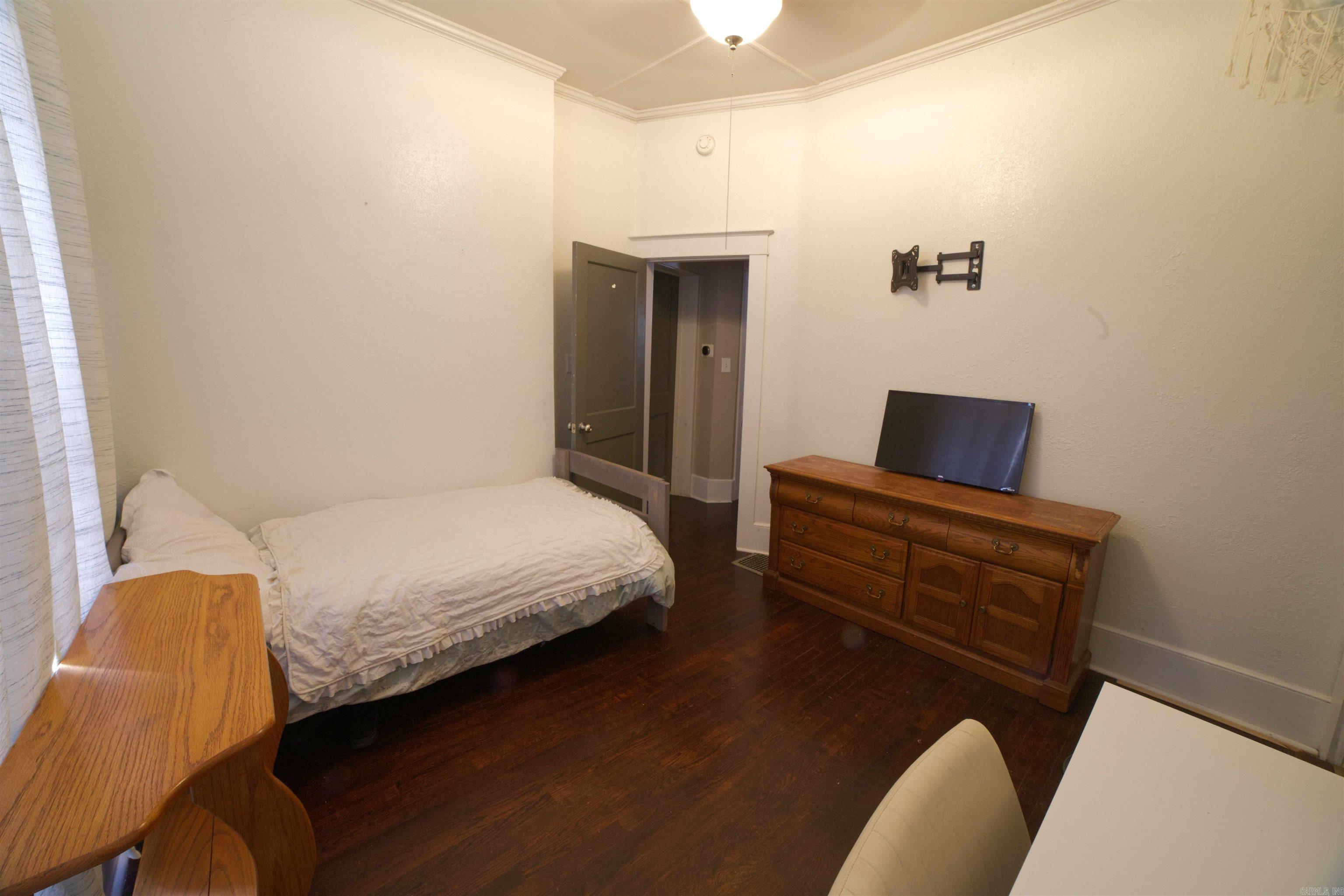 411 Pyburn Property Photo 18