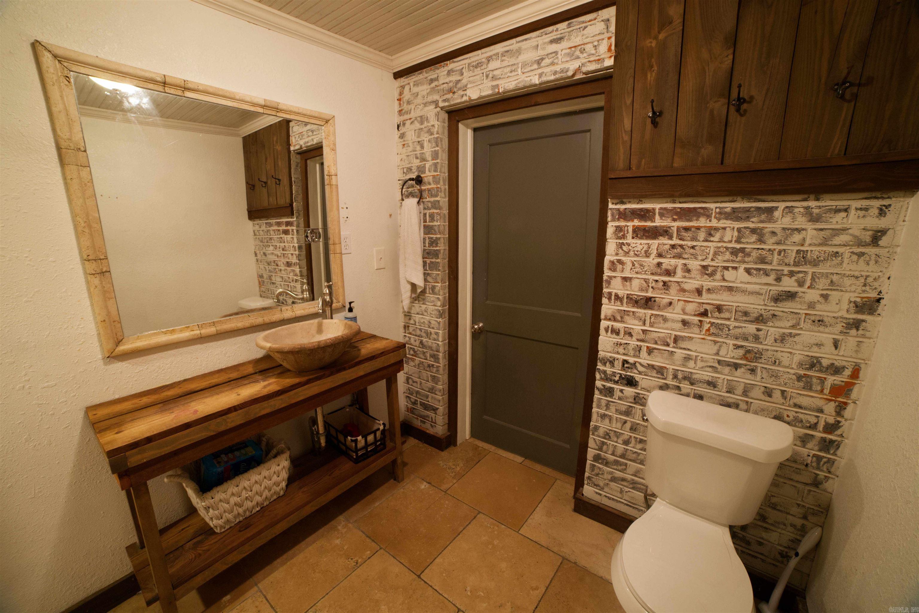 411 Pyburn Property Photo 19