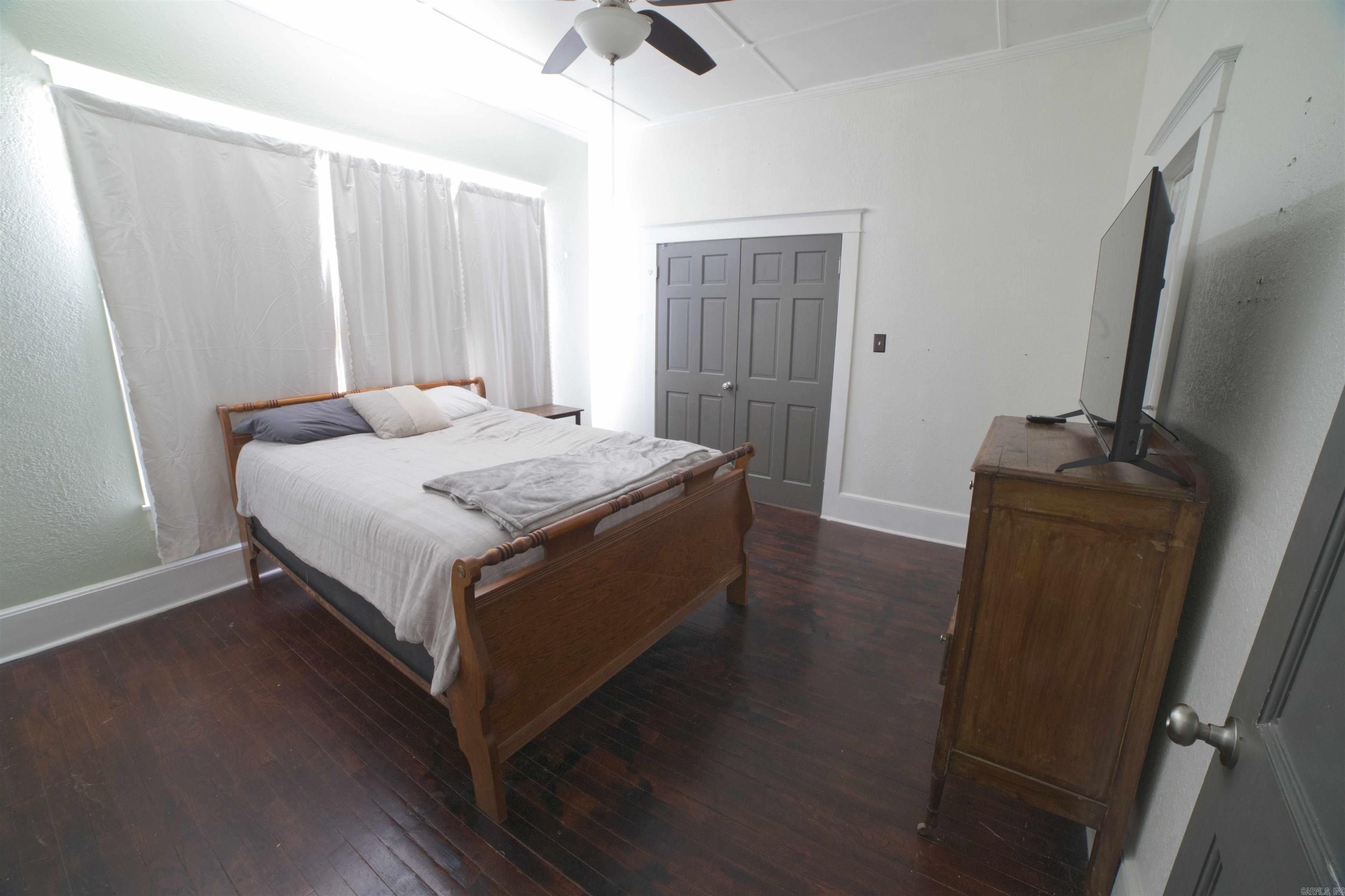 411 Pyburn Property Photo 21
