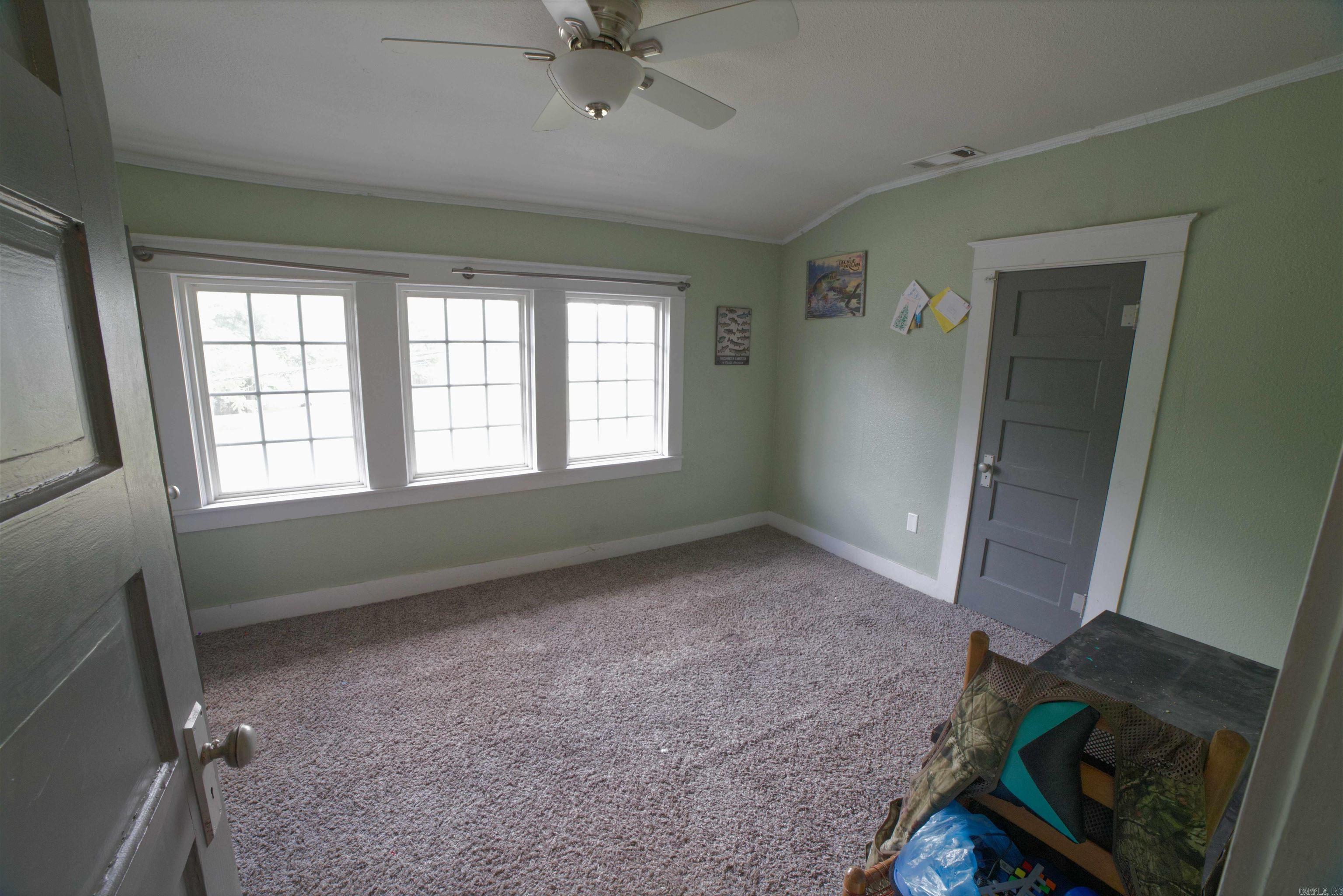411 Pyburn Property Photo 24