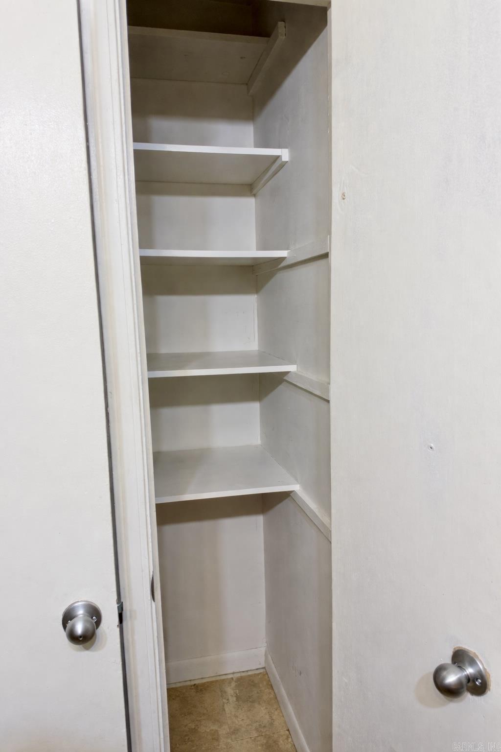 6 Fairfield Drive Property Photo 12