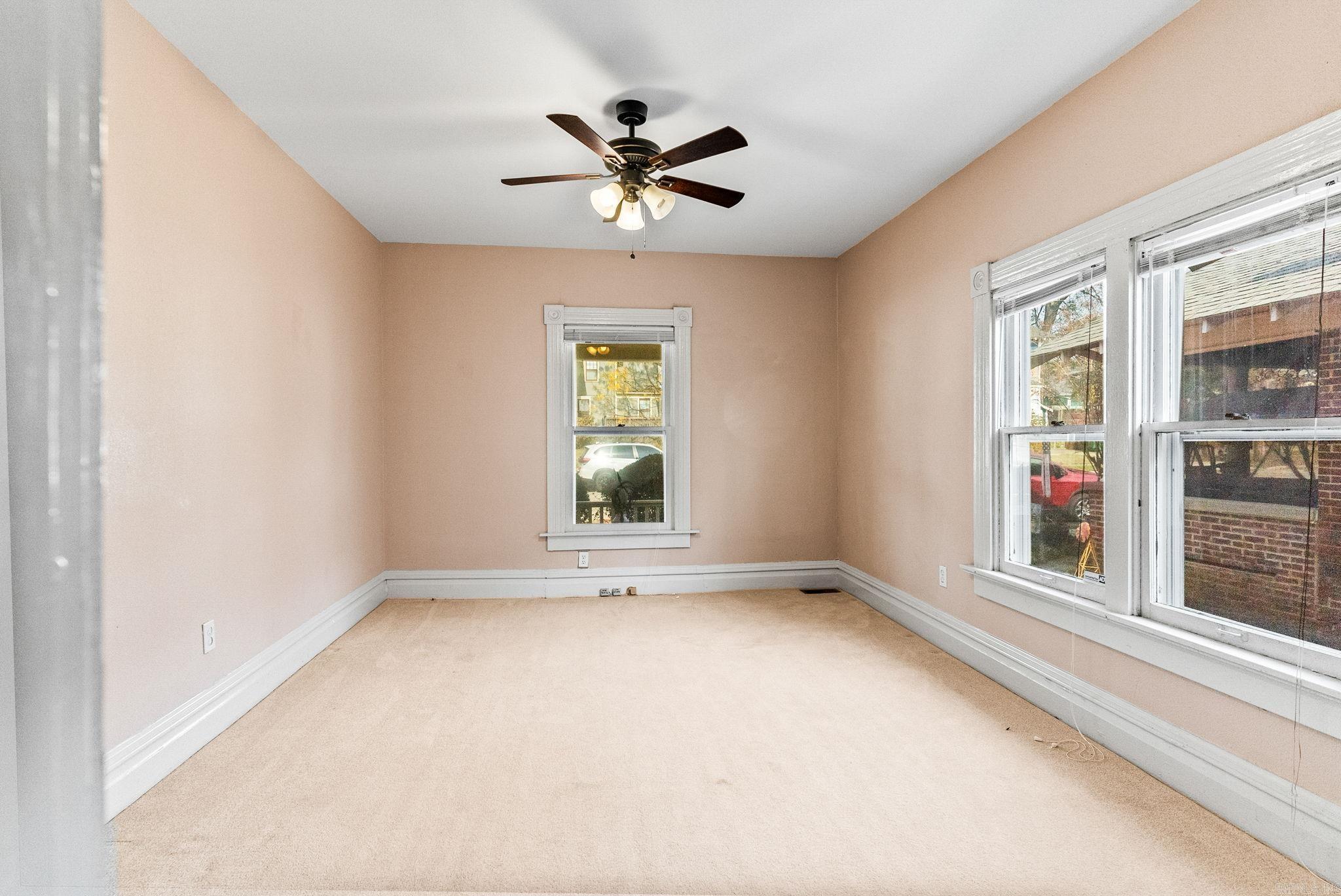 321 W 22nd Street Property Photo 37