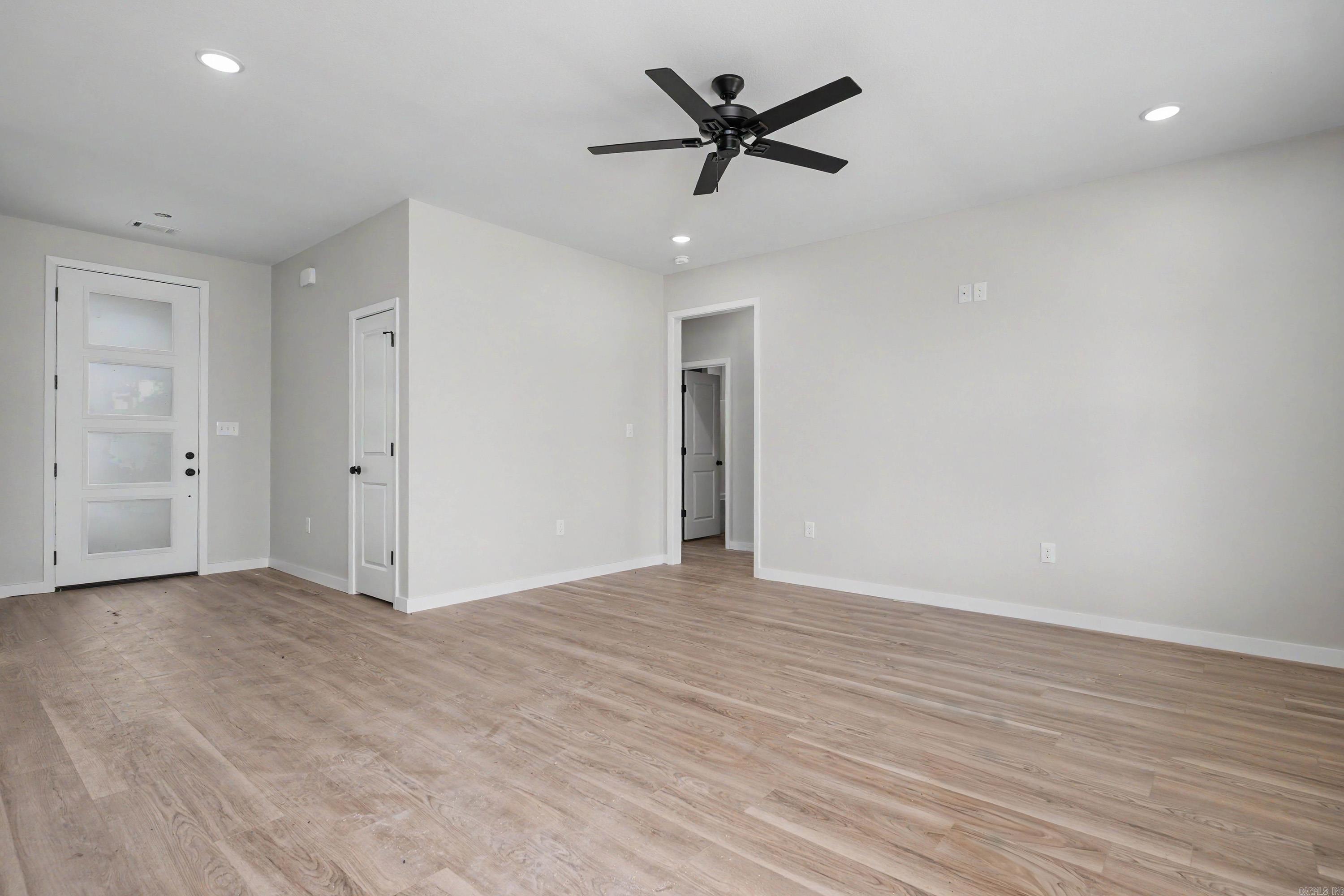 29 Walnut Valley Drive Property Photo 5