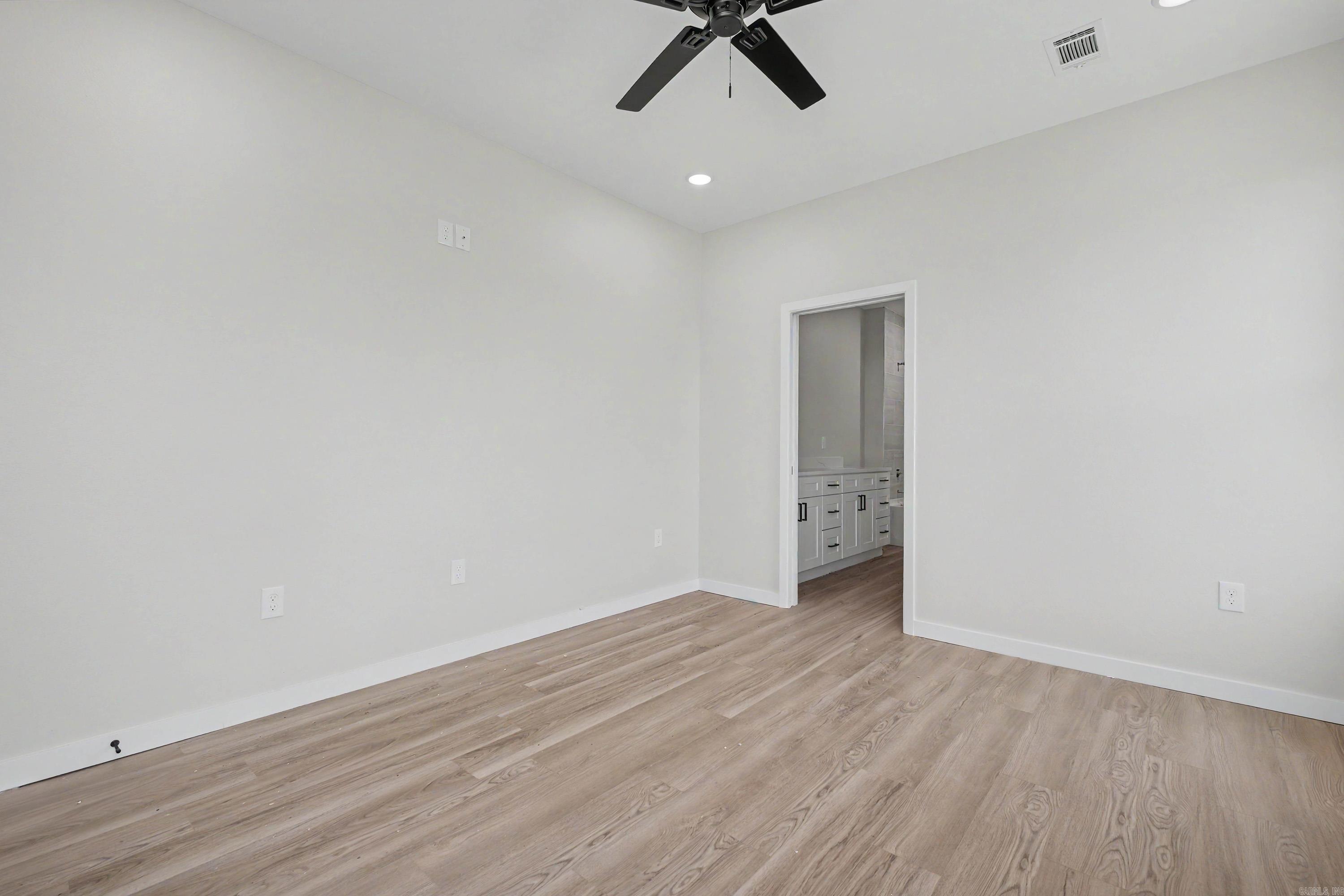29 Walnut Valley Drive Property Photo 16