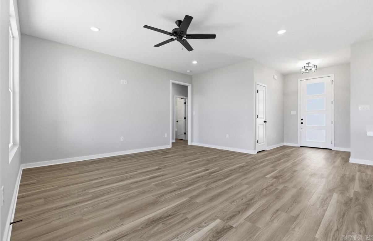 31 Walnut Valley Drive Property Photo 6