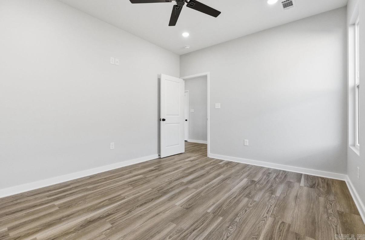 31 Walnut Valley Drive Property Photo 16