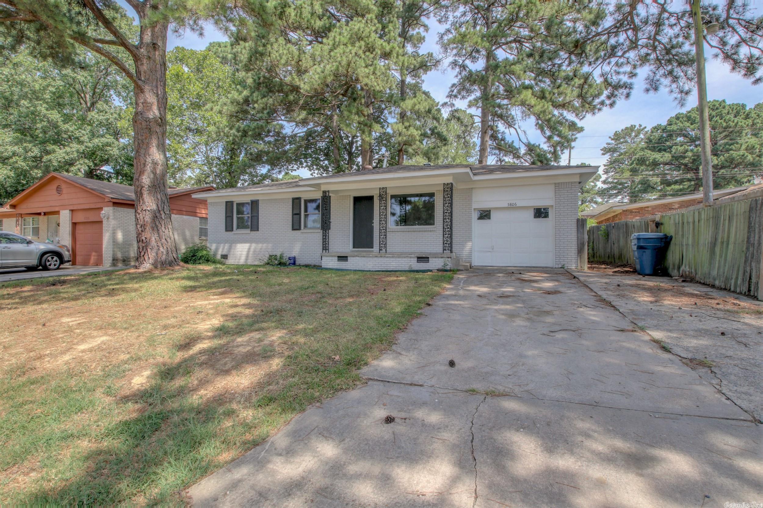 5806 Southwick Drive Property Photo 2