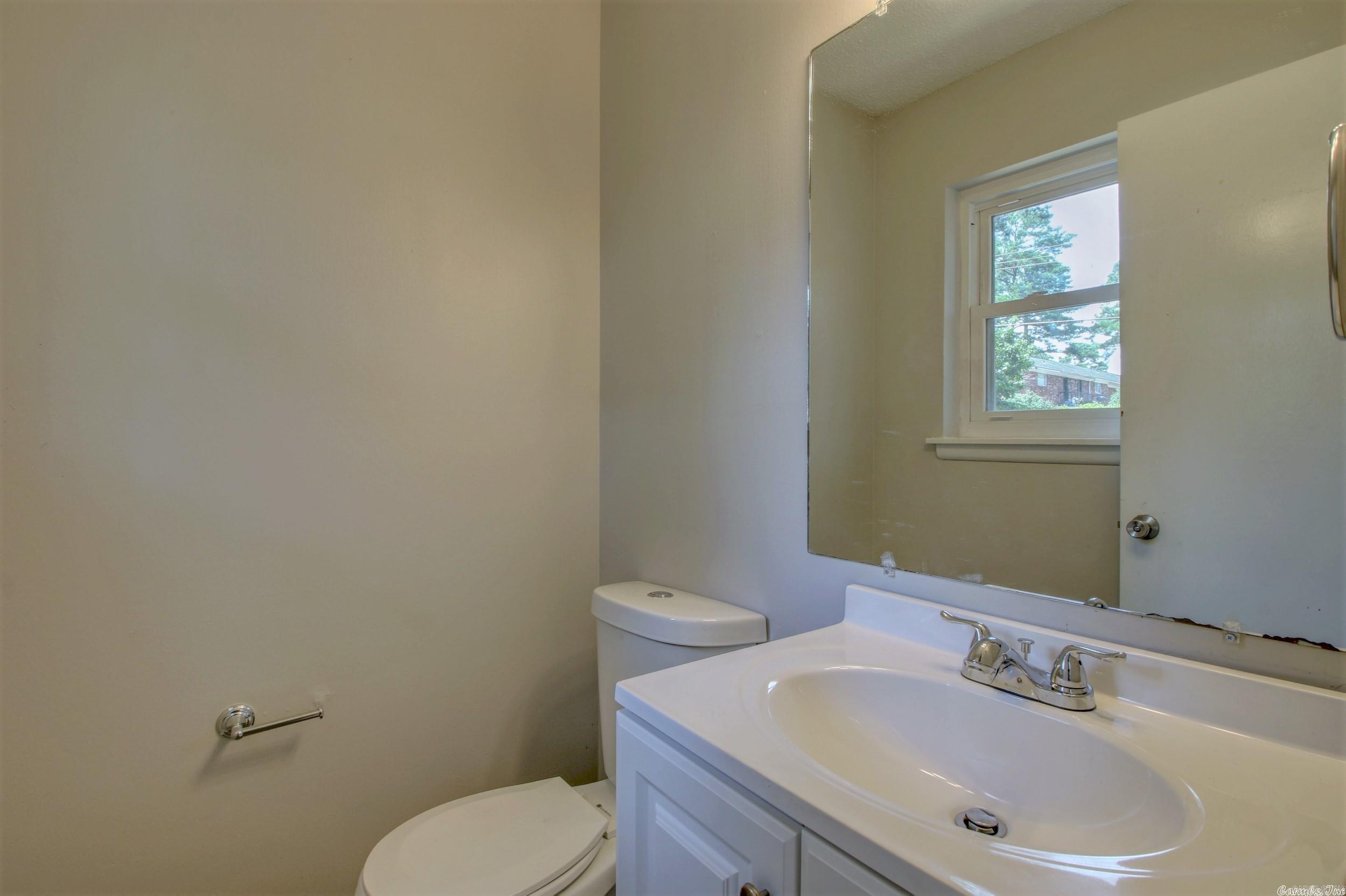 5806 Southwick Drive Property Photo 9