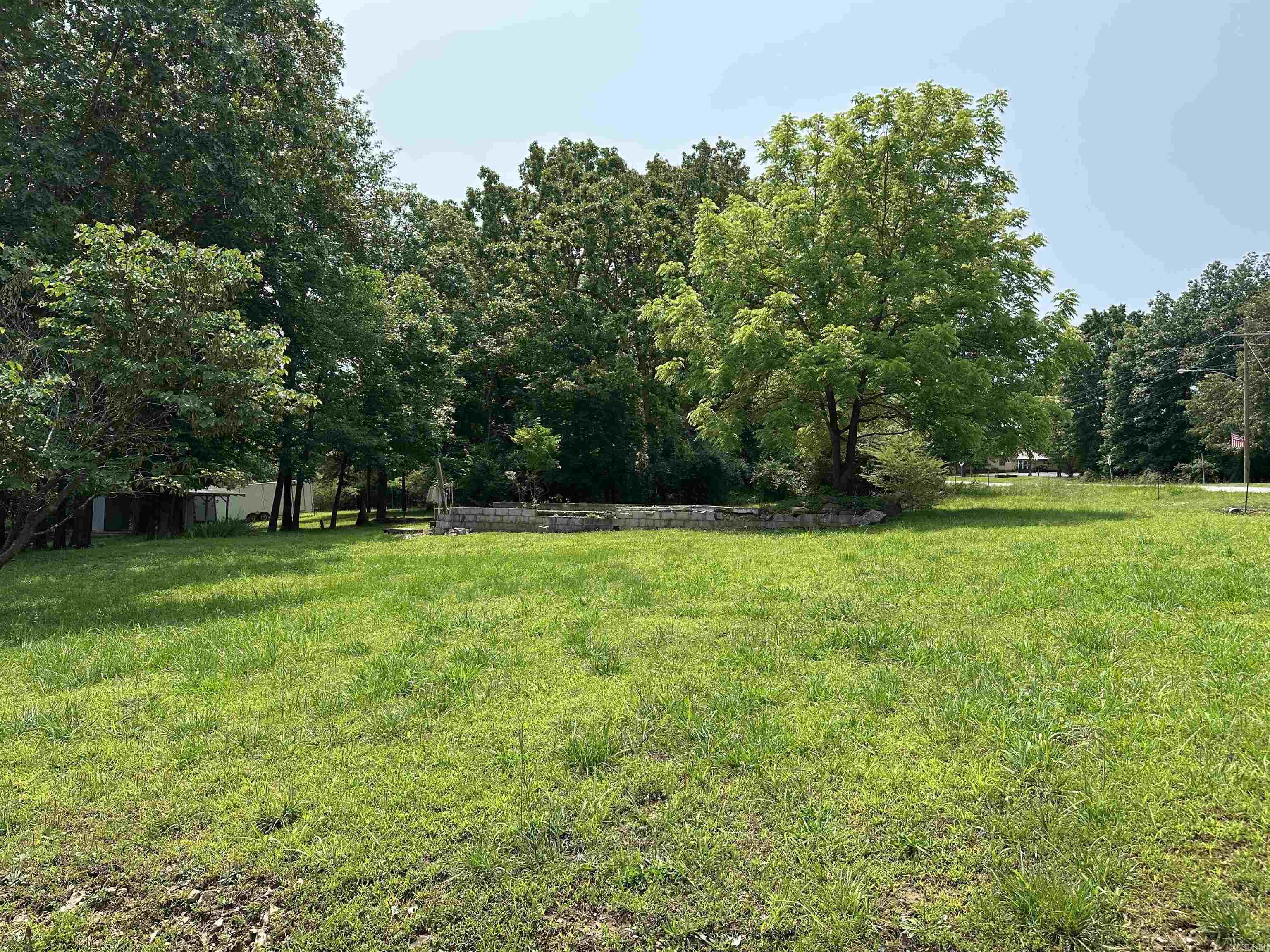 320 Hazelwood Drive Property Photo 2