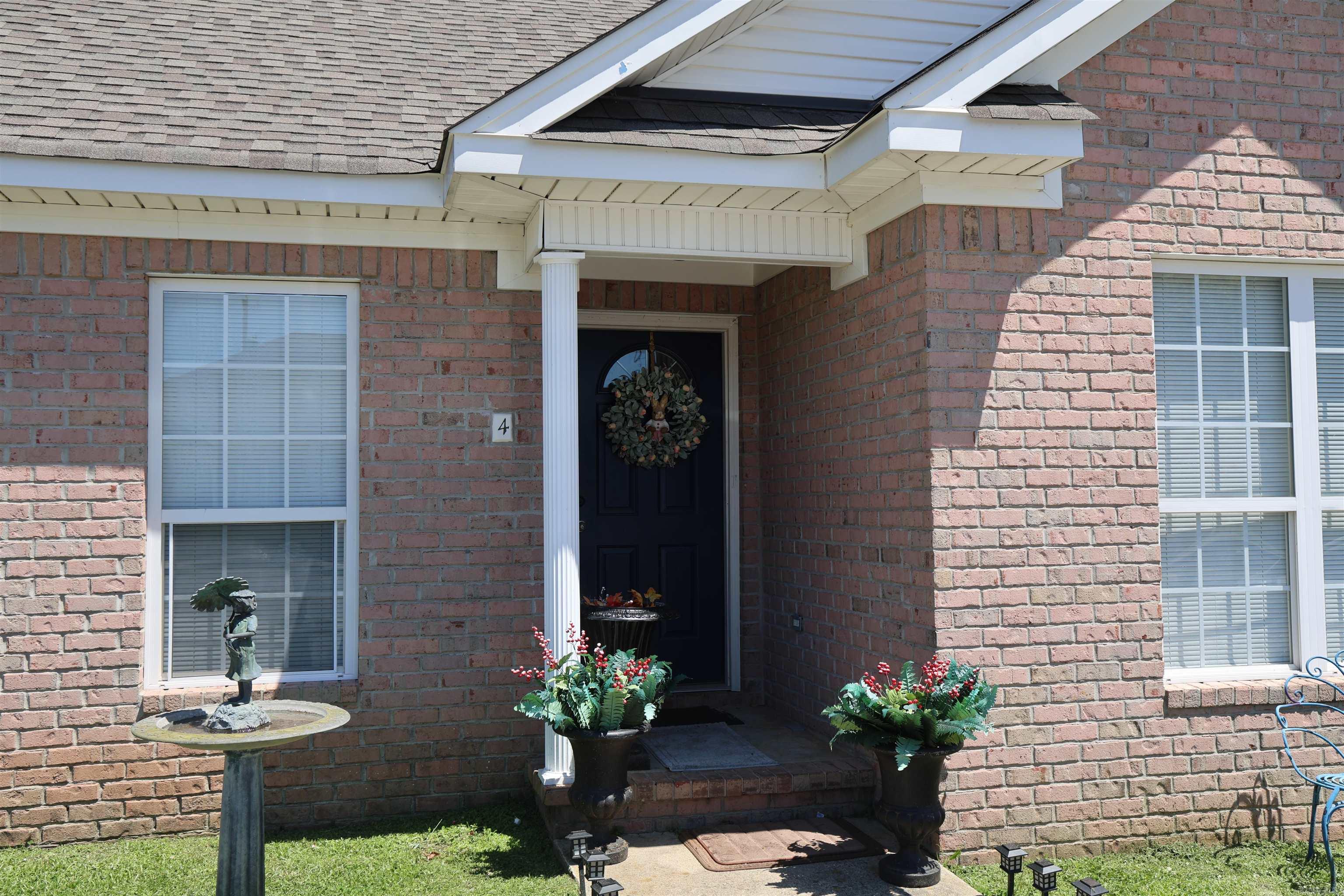 61 Cardinal Lane Property Photo 3