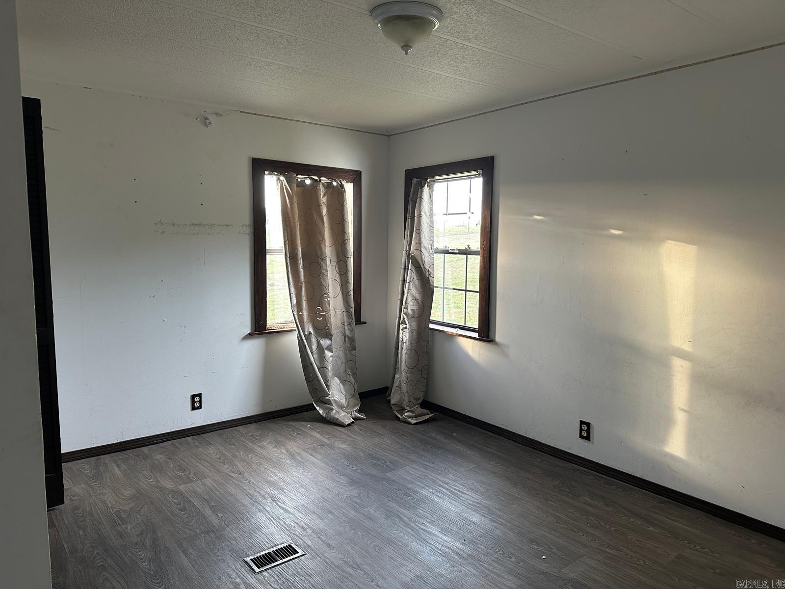 7429 Watts Road Property Photo 8