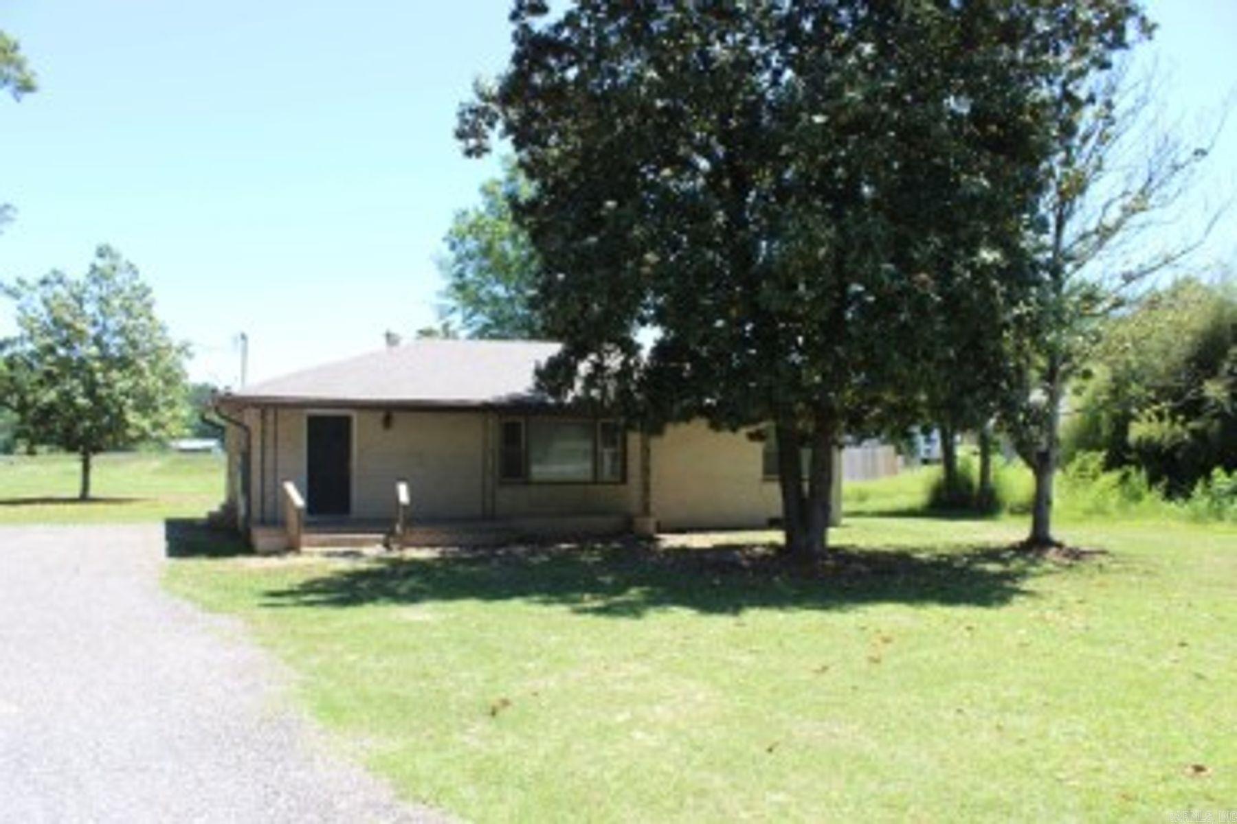 3806 S Highway 229 Property Photo 1