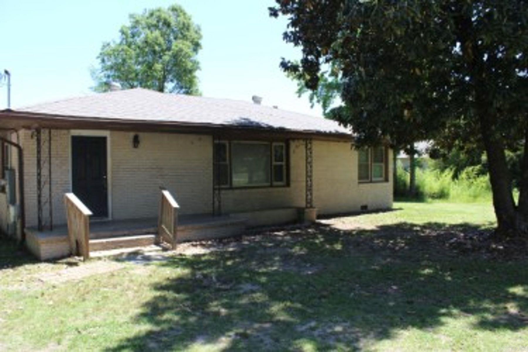 3806 S Highway 229 Property Photo 3