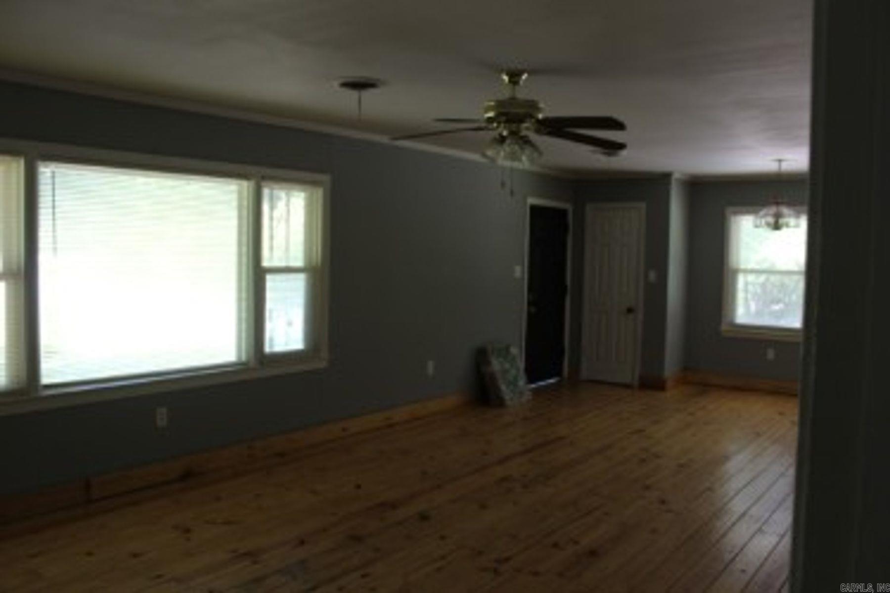 3806 S Highway 229 Property Photo 5