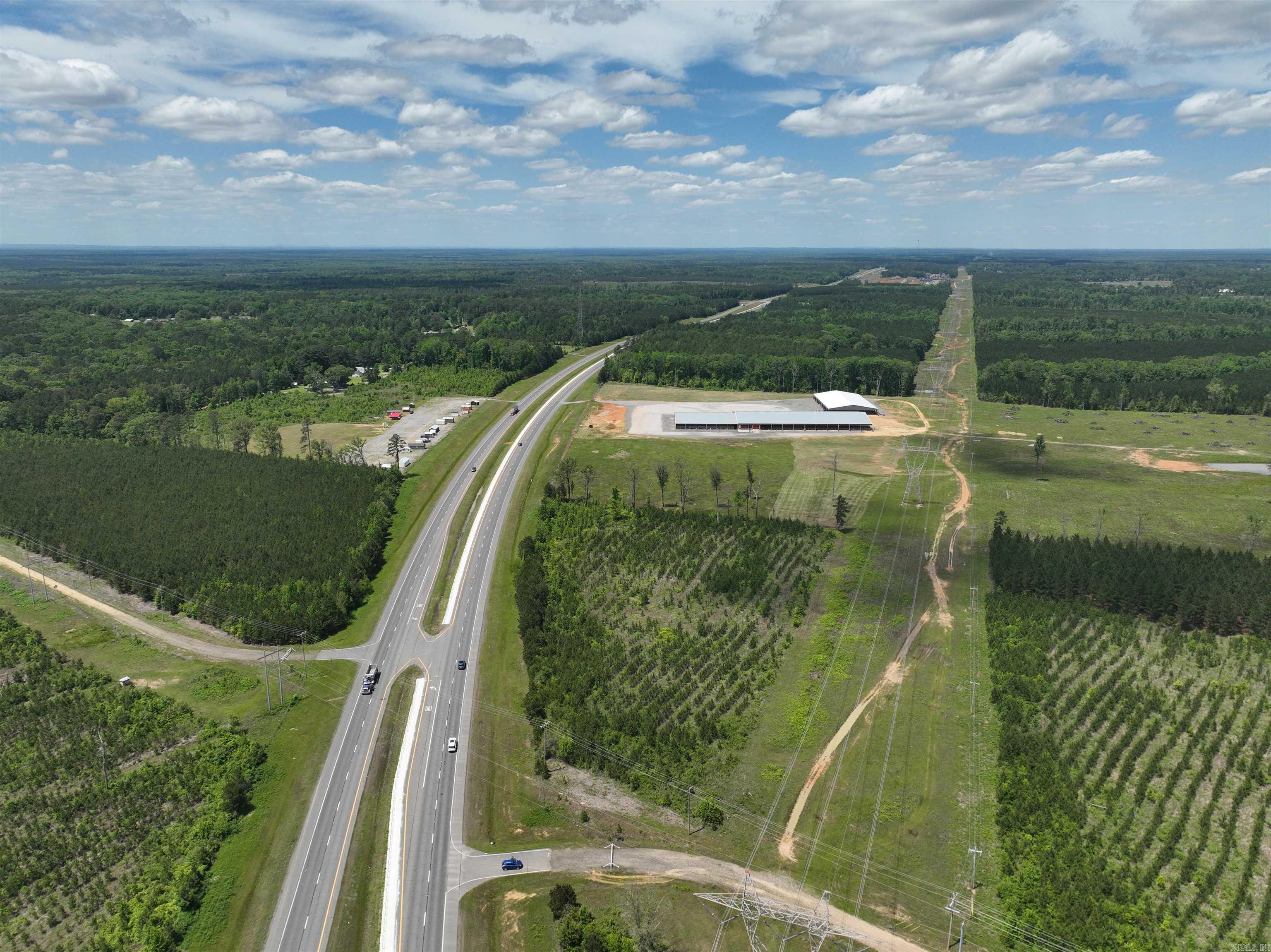 5690 Sheridan Bypass Property Photo 4