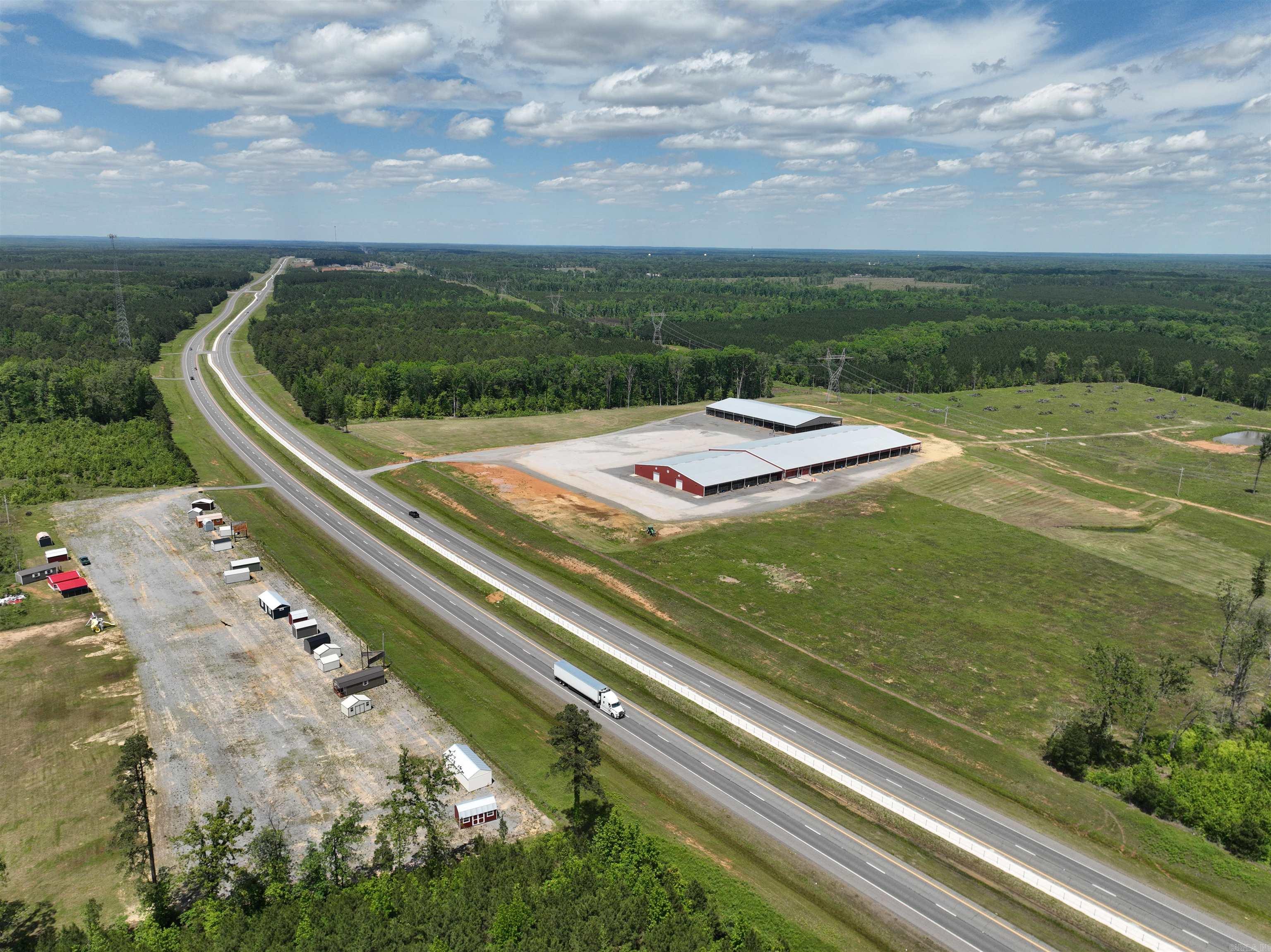5690 Sheridan Bypass Property Photo 5