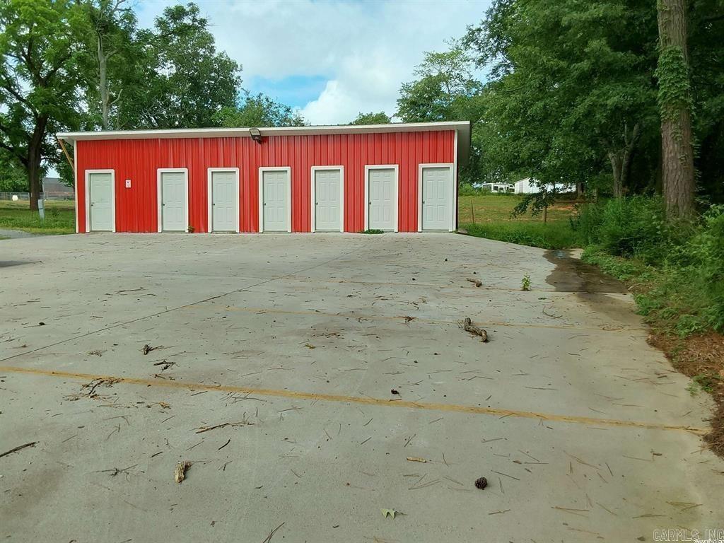 1825 N Highway 229 Property Photo 11