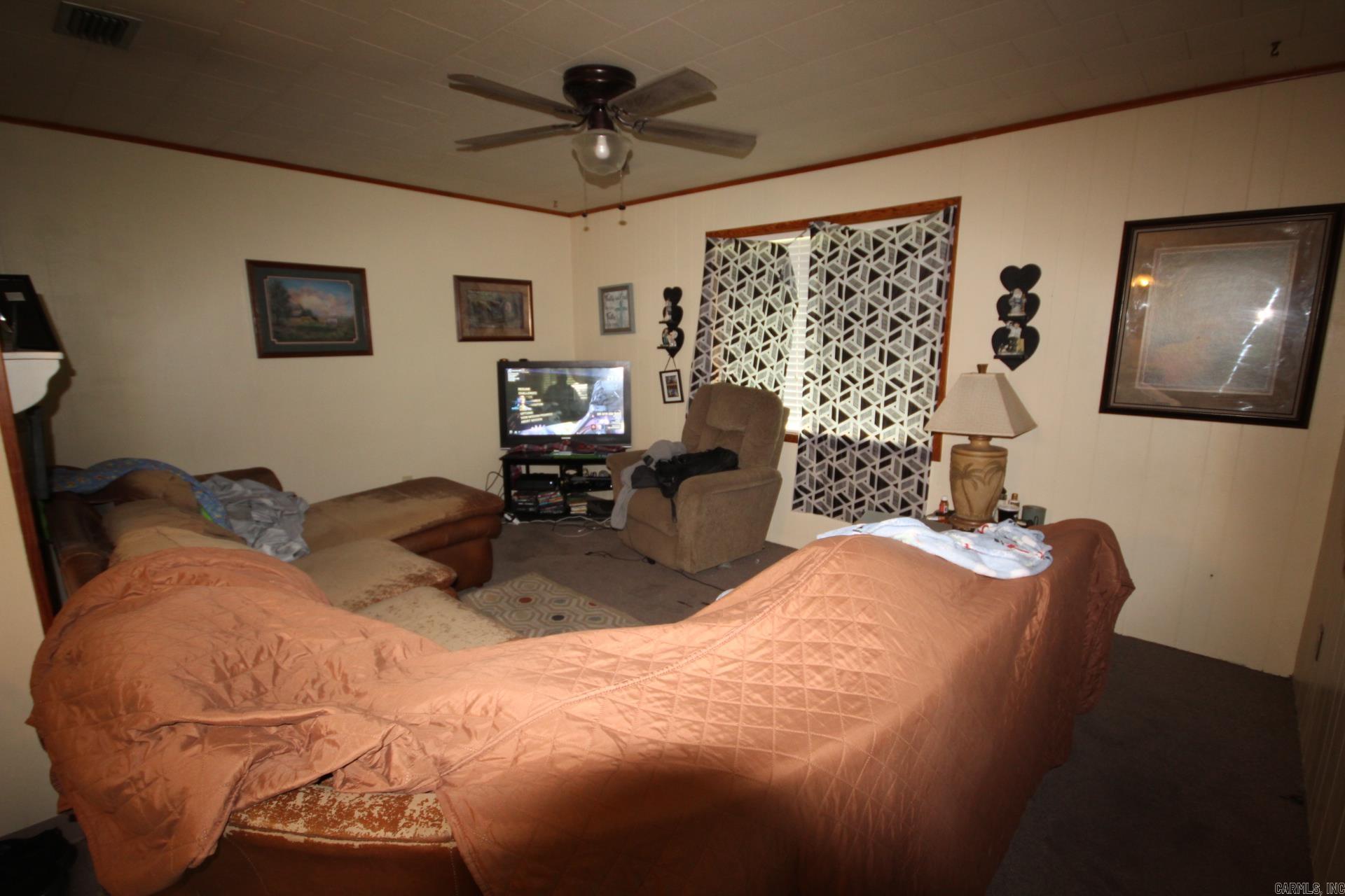 115 W Spring Street Property Photo 7